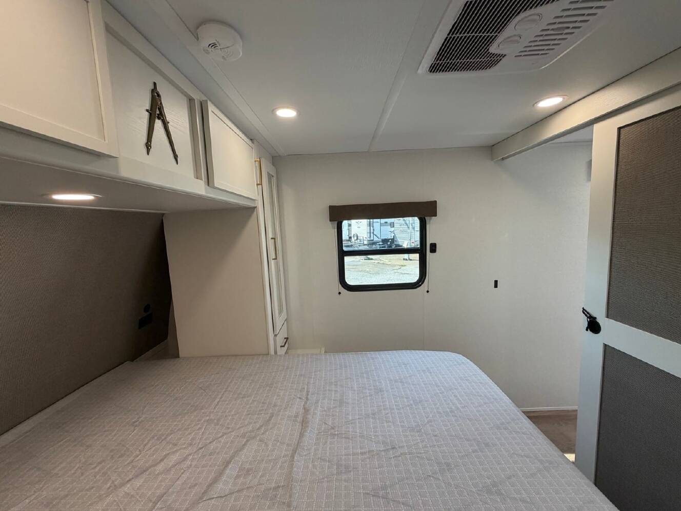 A photo of this 2027 Grand Design Transcend Xplor 285RKT
