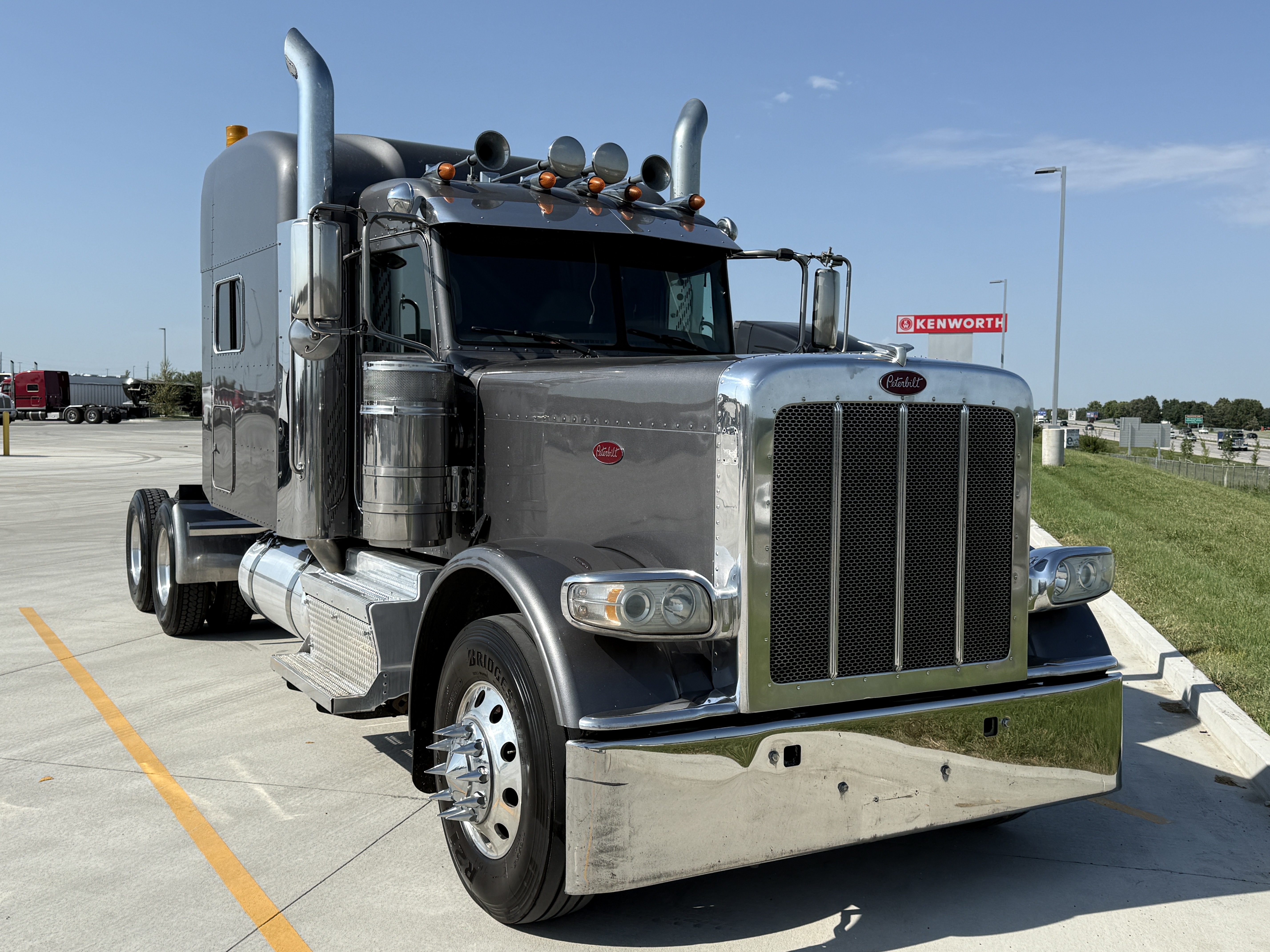 2020 PETERBILT 389 in Des Moines, IA