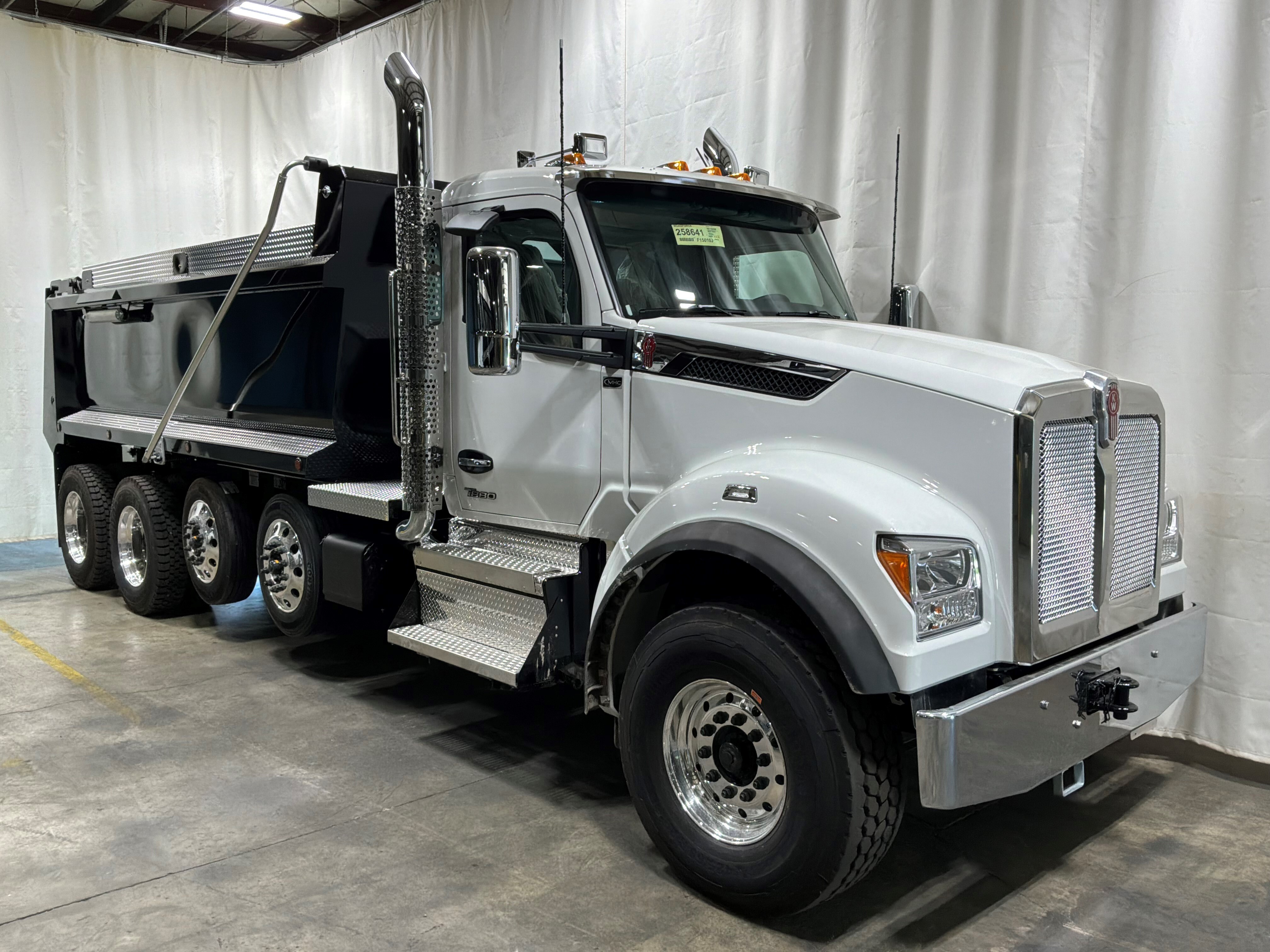 2027 KENWORTH T880S PH in Concord, NC