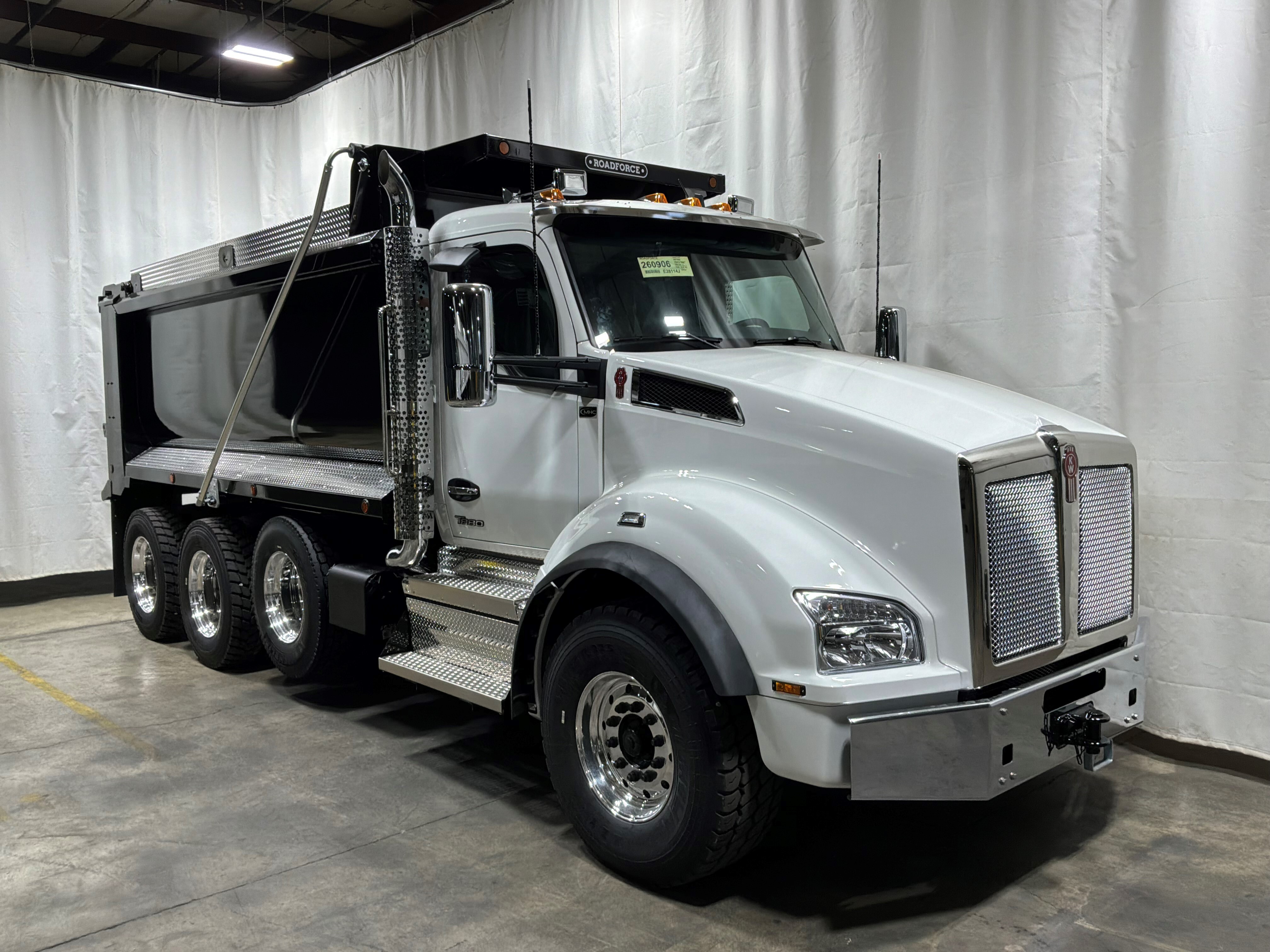 2027 KENWORTH T880 in Nashville, TN
