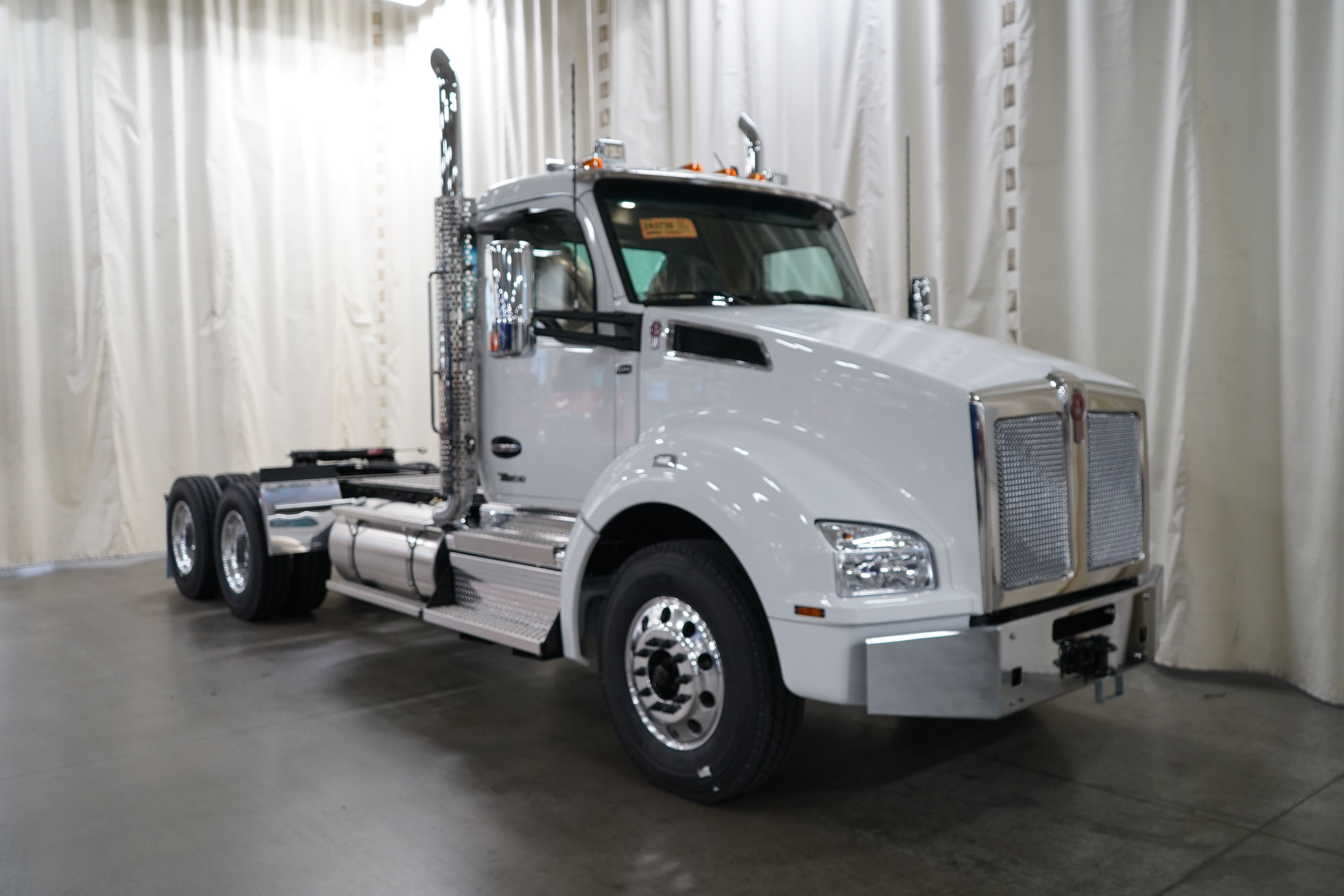 2027 KENWORTH T880 in Mableton, GA