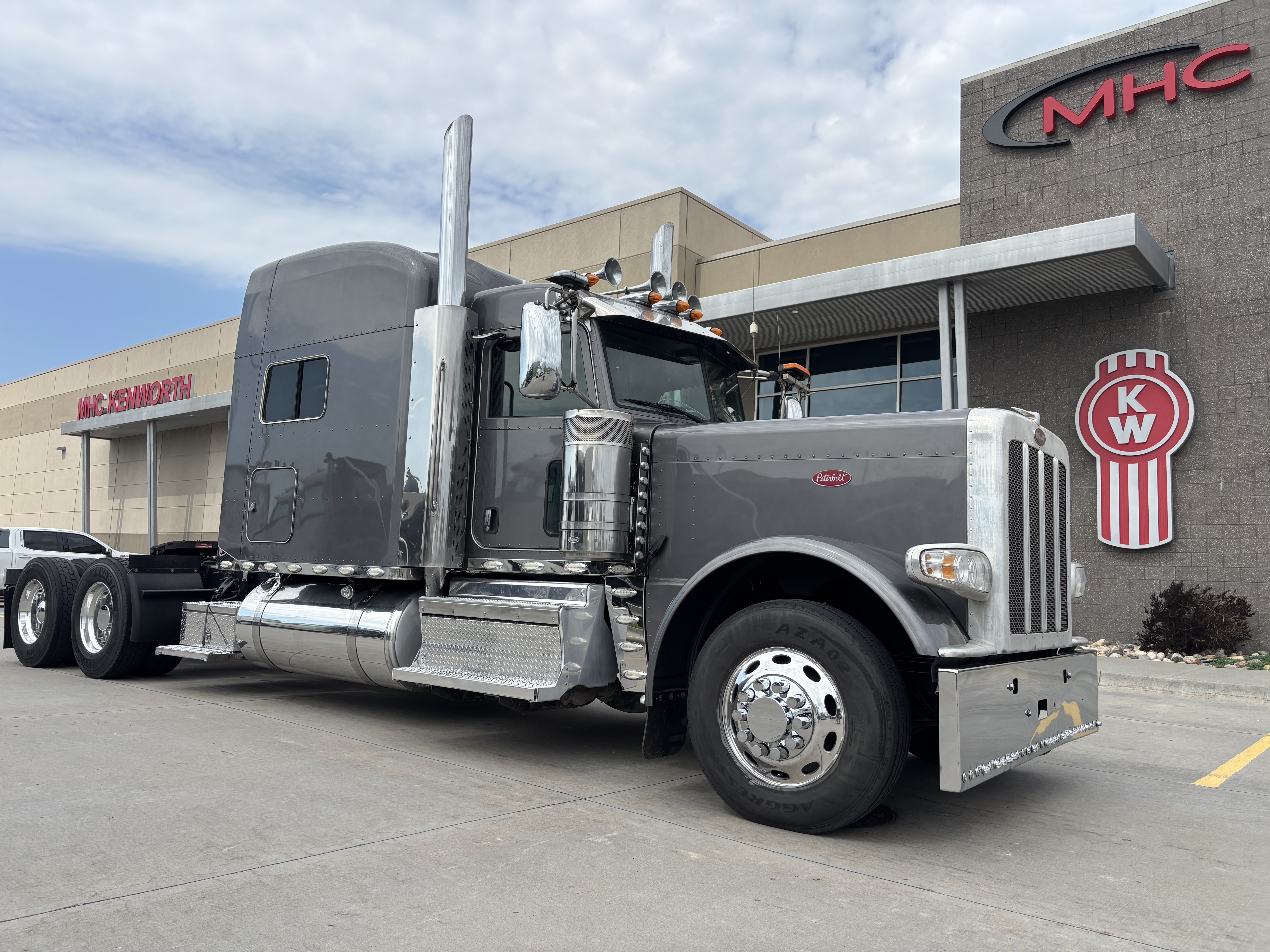 2023 PETERBILT 389 in Omaha, NE