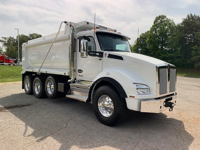 2027 KENWORTH T880 in Knoxville, TN