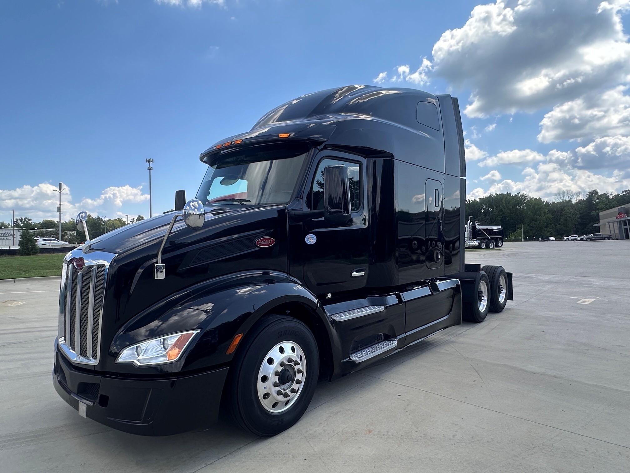 2022 PETERBILT 579 in Charlotte, NC