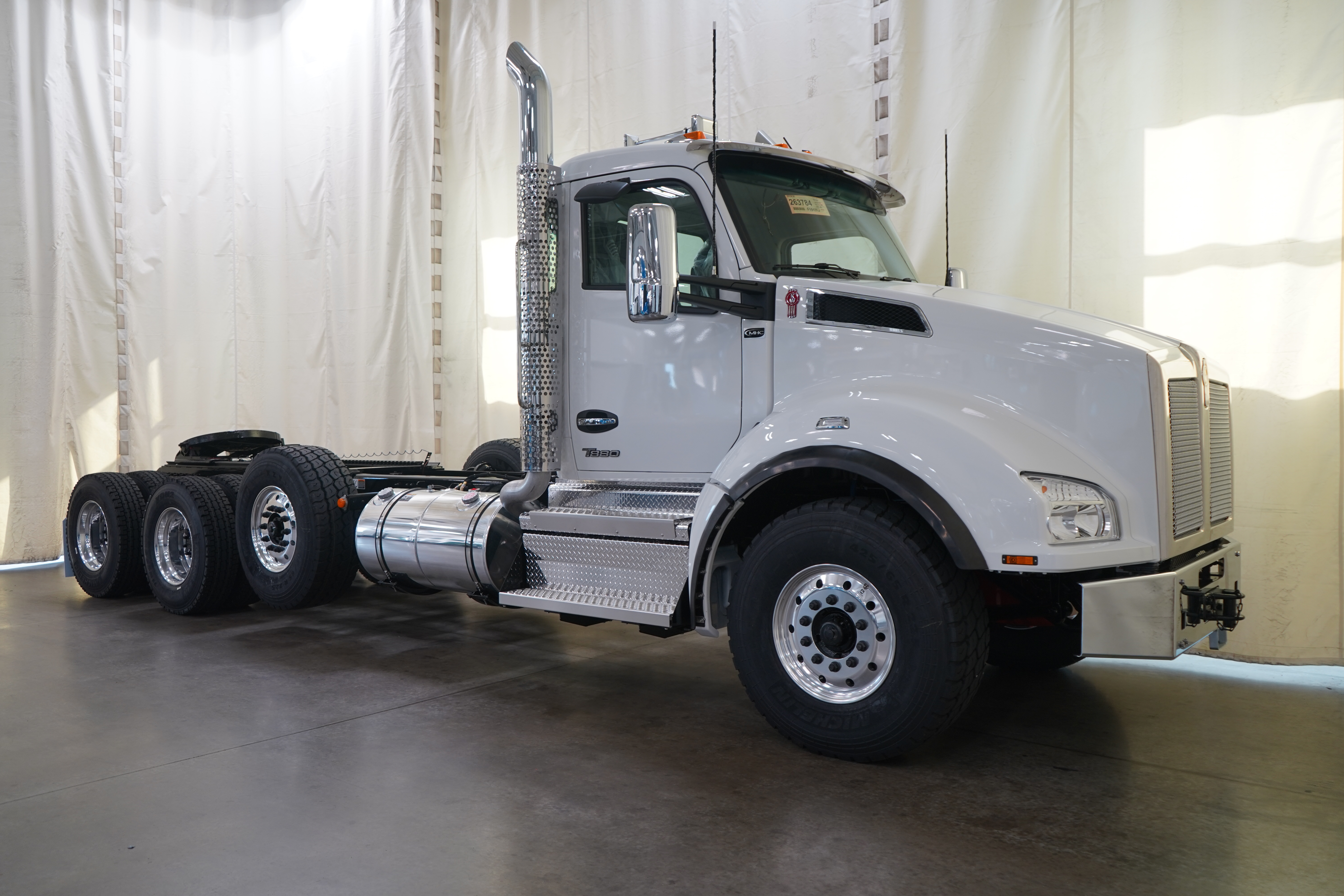 2027 KENWORTH T880 in Des Moines, IA