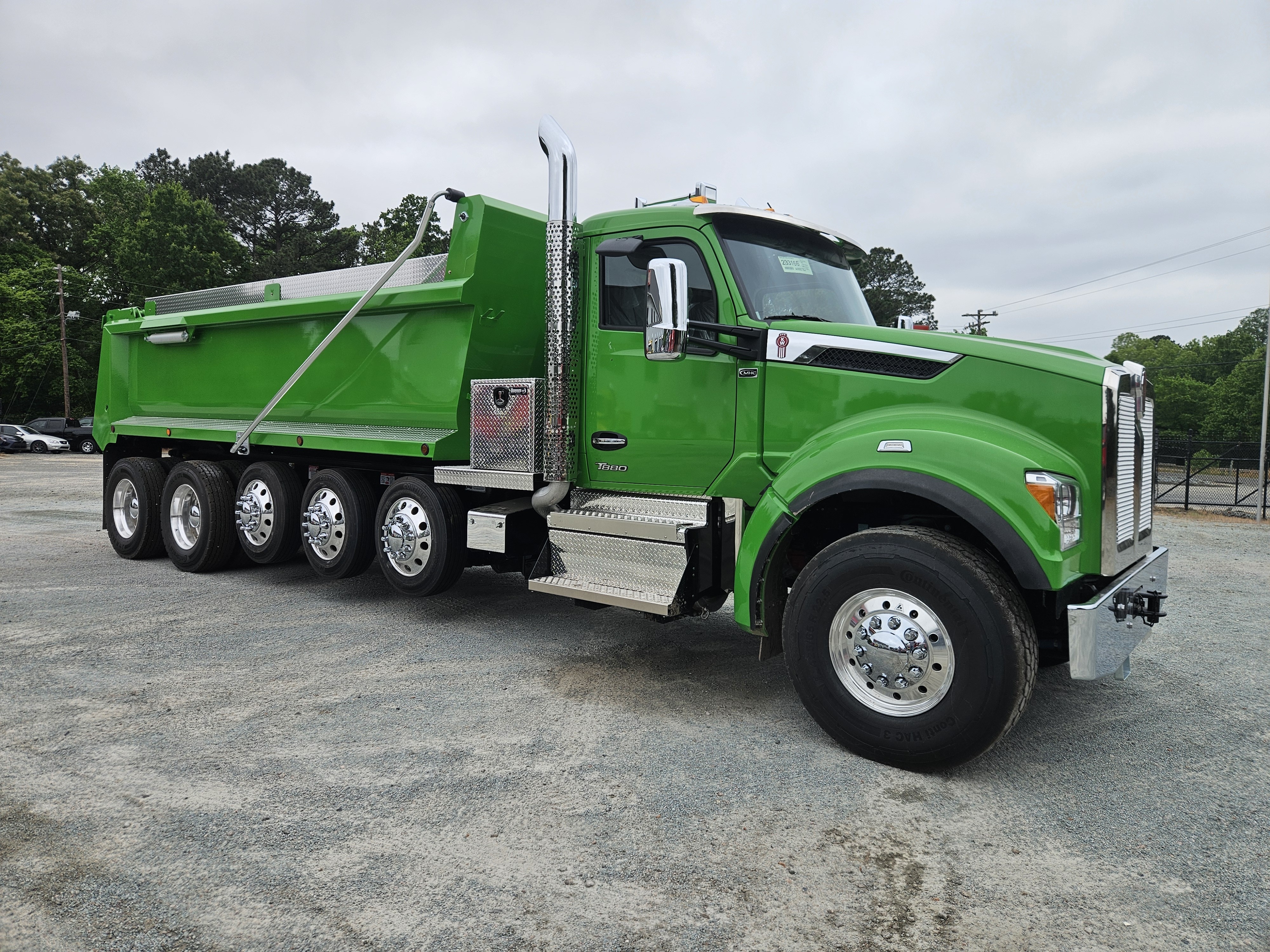 2027 KENWORTH T880 in Durham, NC