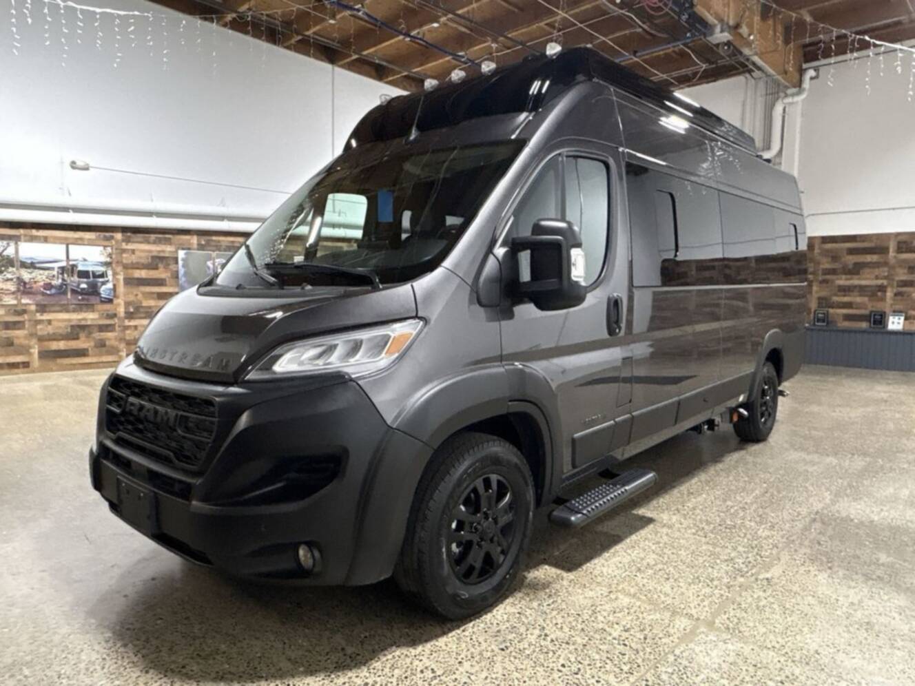 A photo of this 2026 Airstream Rangeline PT
