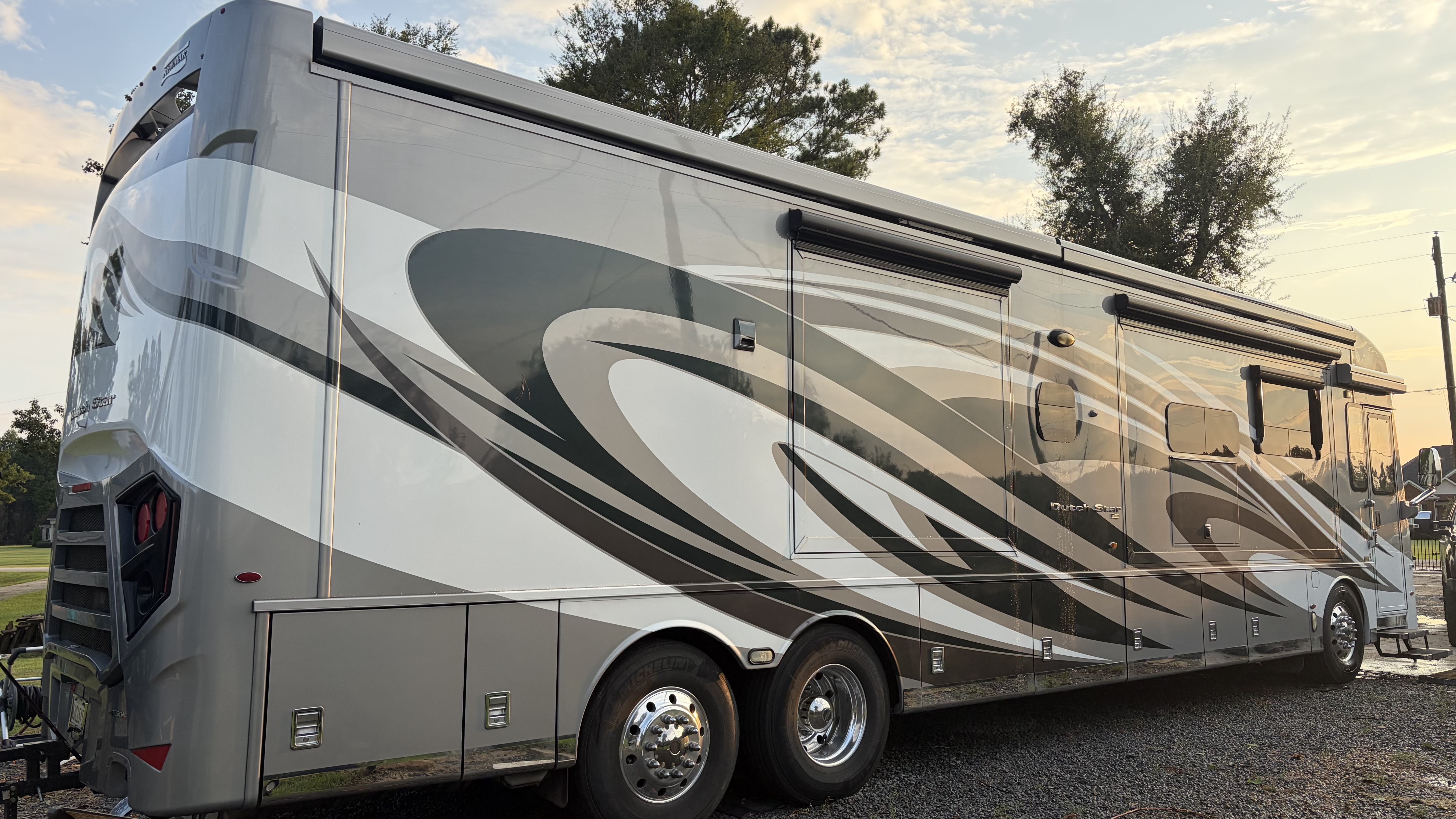 2019 Newmar DUTCH STAR 4369 RV