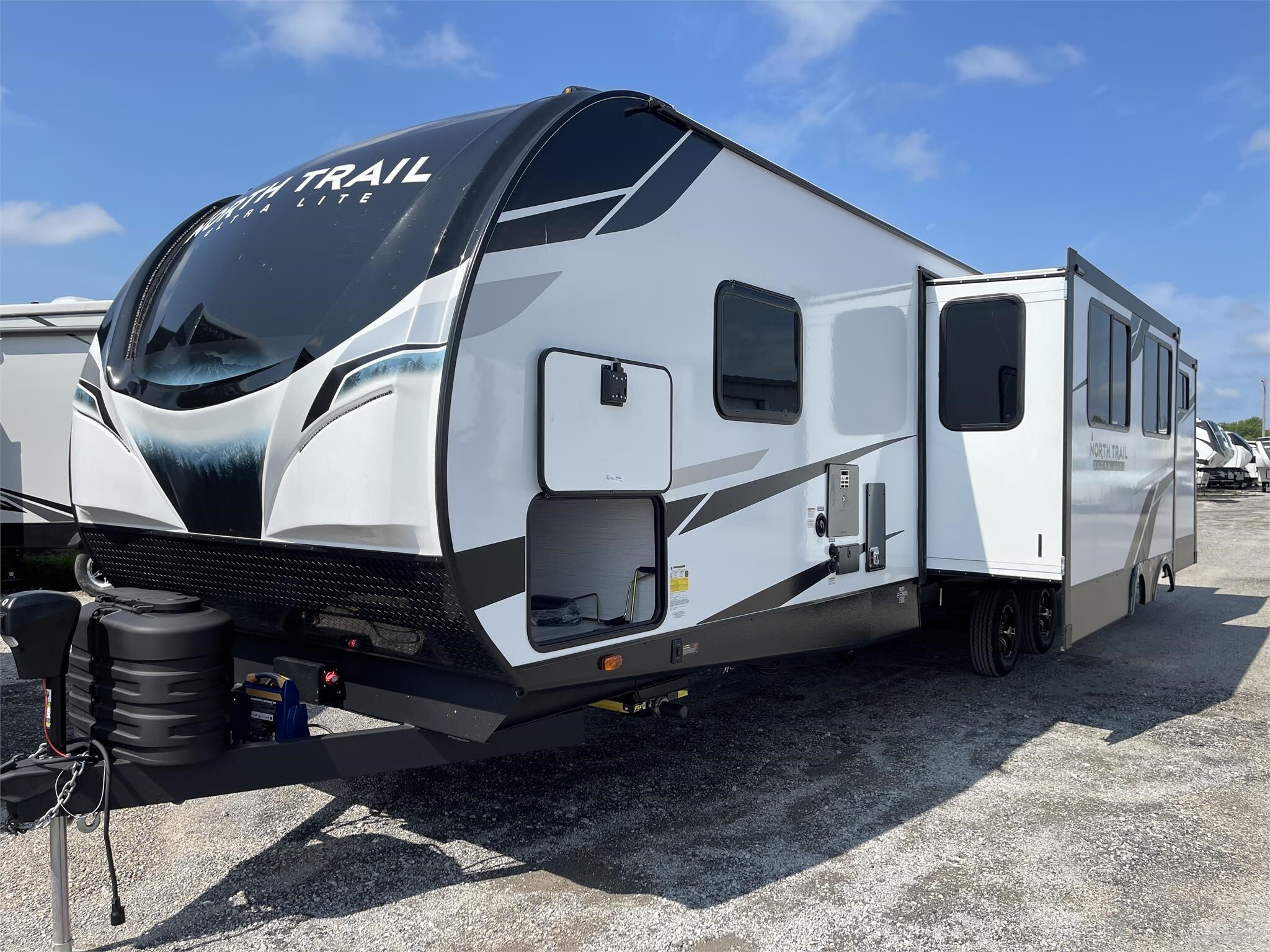 2024 Heartland NORTH TRAIL ULTRA LITE 33BHDS in norfolk NE