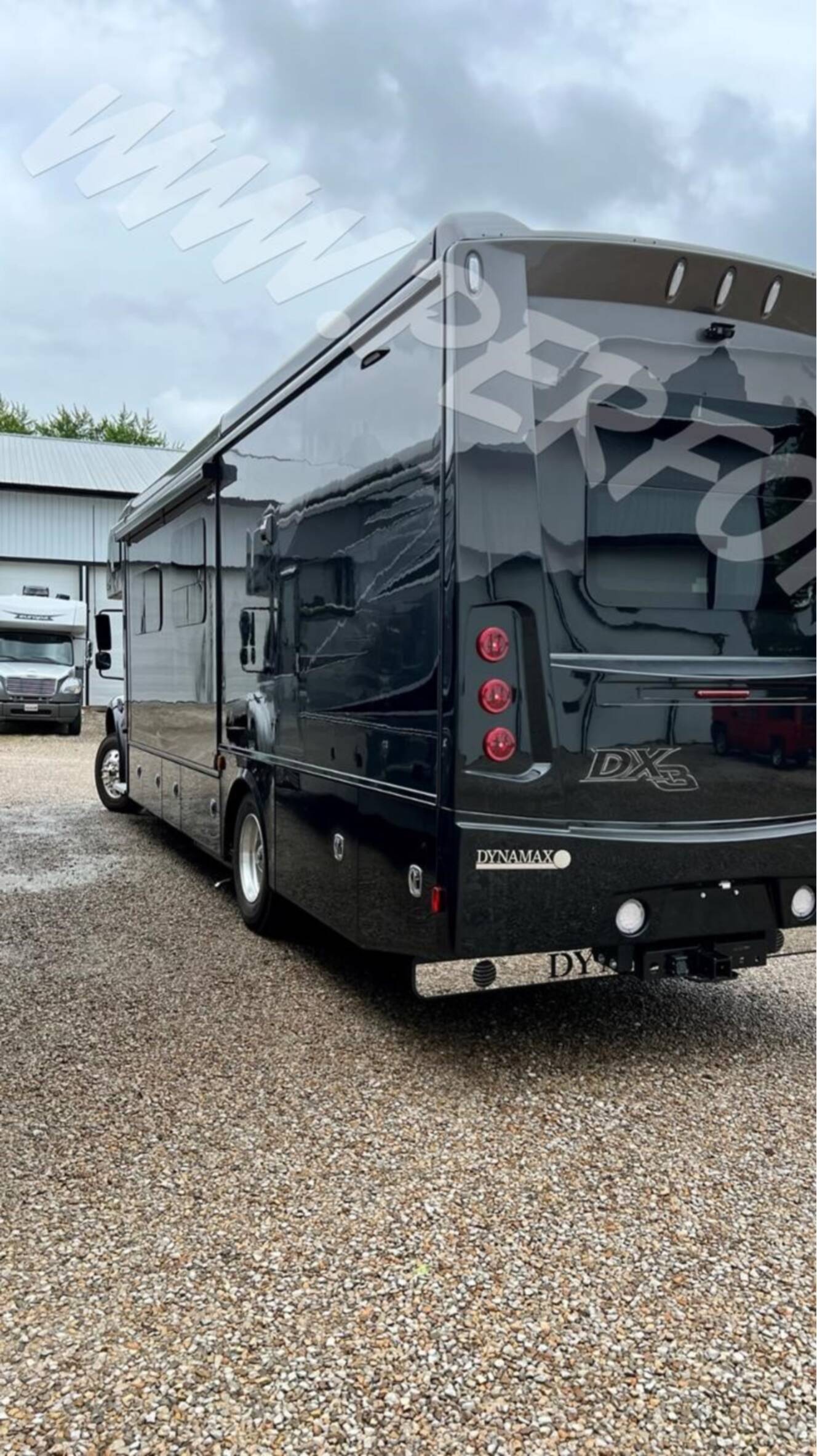 A photo of this 2026 Dynamax DX3 34KD