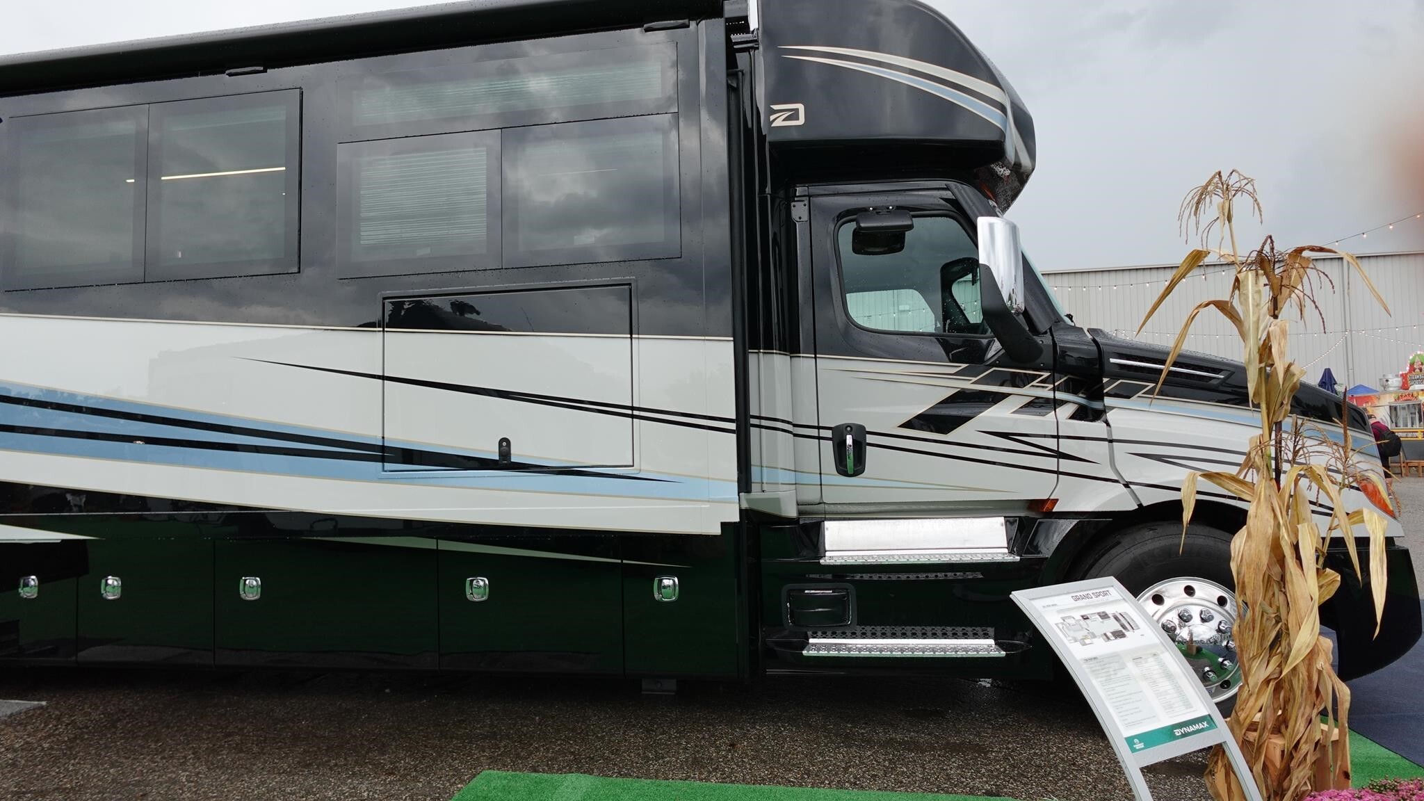 2027 Dynamax GRAND SPORT 45CB in thornville OH