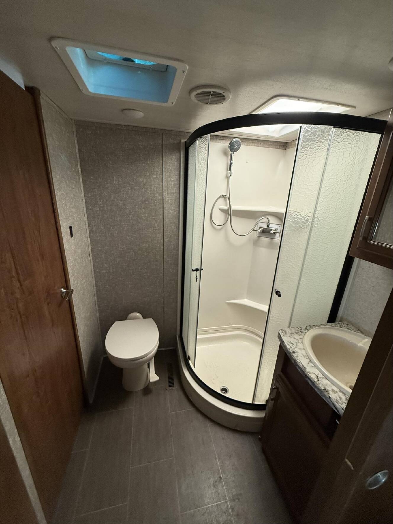 A photo of this 2018 Heartland SUNDANCE XLT 269TS