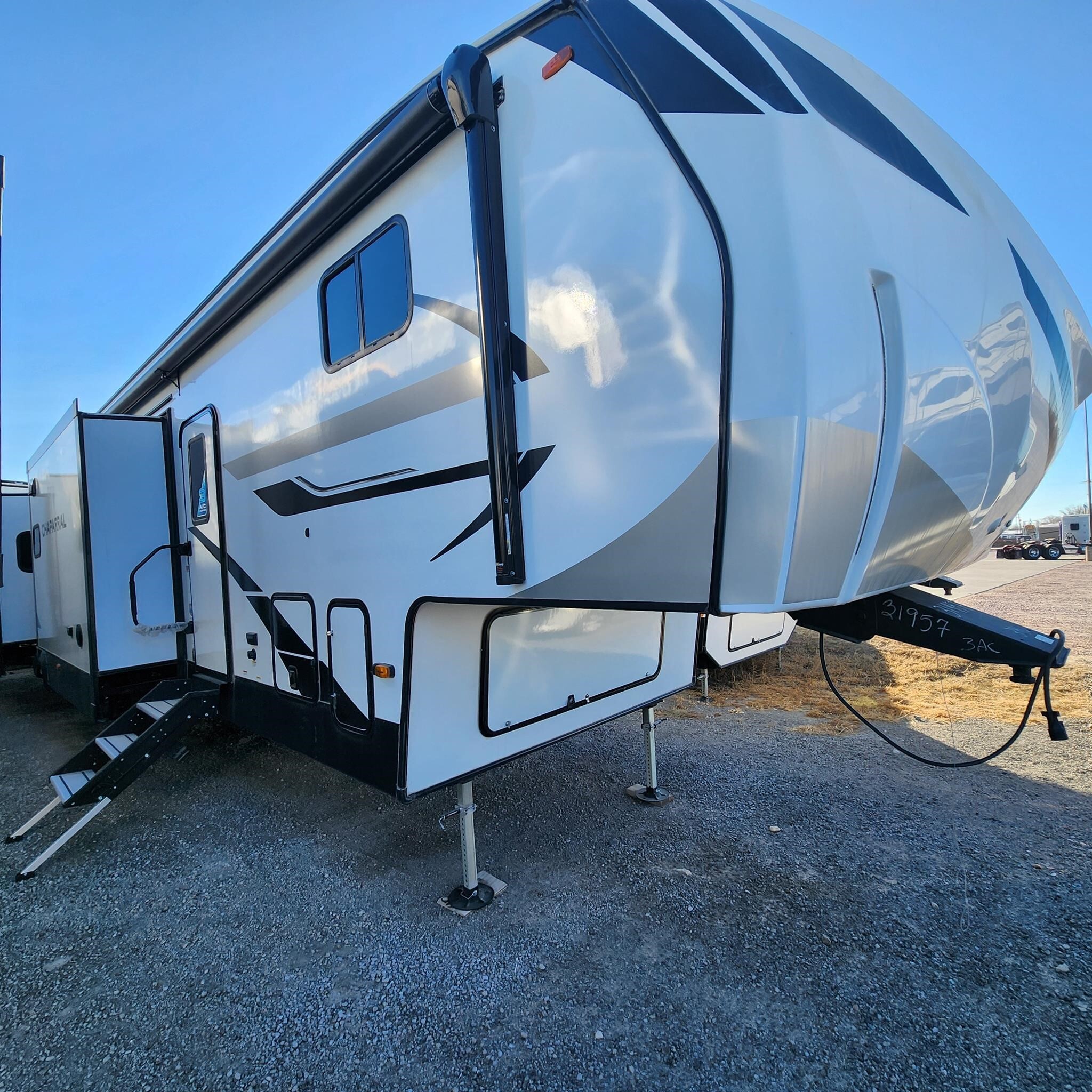 2025 Coachmen CHAPARRAL 381DBL in norfolk NE