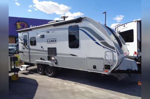 2021 Lance 1995 in pahrump NV