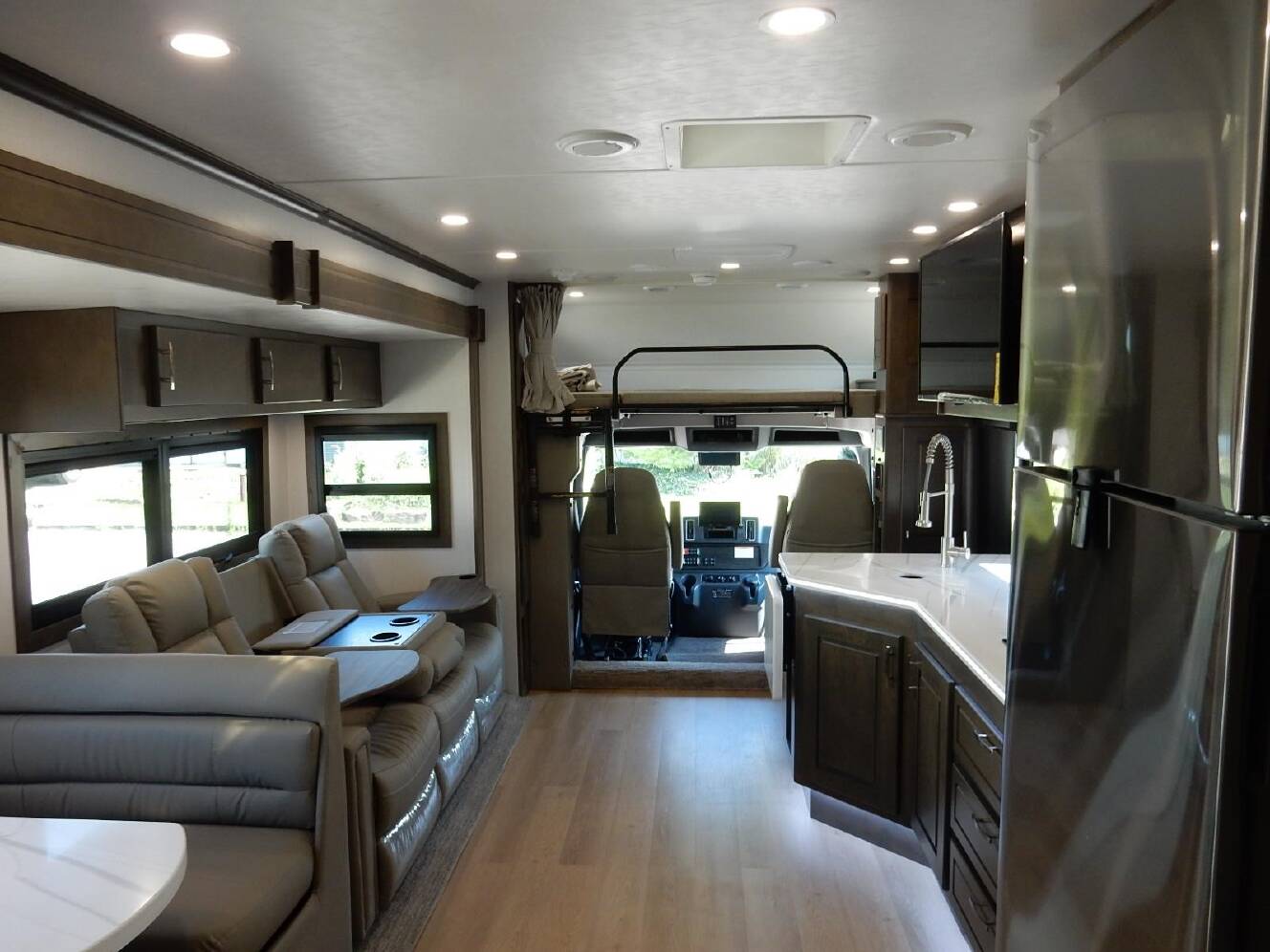 A photo of this 2027 Dynamax DX3 34KD