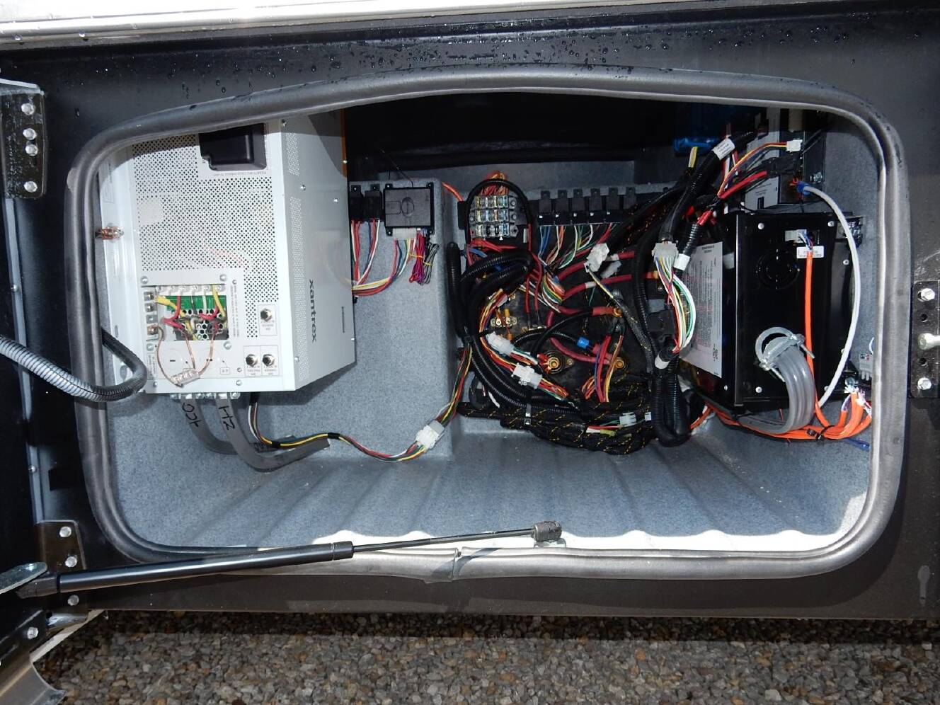 A photo of this 2027 Dynamax DX3 34KD