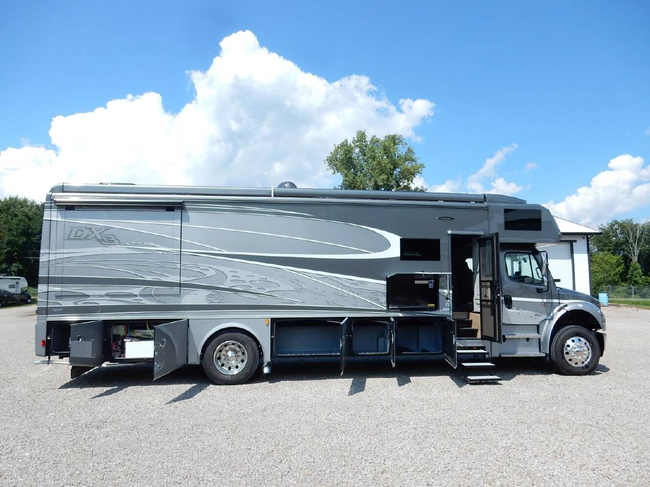 A photo of this 2027 Dynamax DX3 34KD