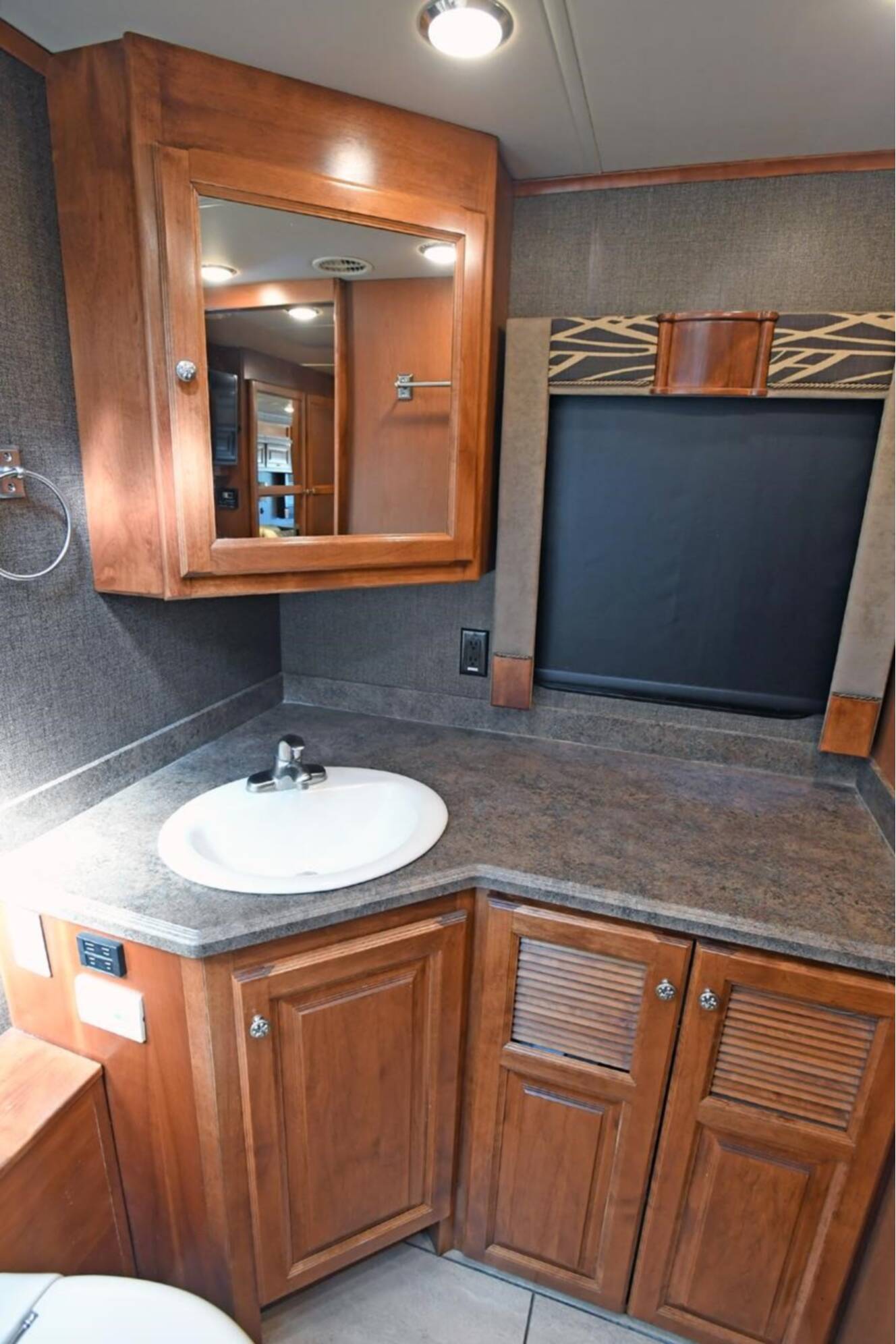 A photo of this 2016 Tiffin ALLEGRO OPEN ROAD 36LA