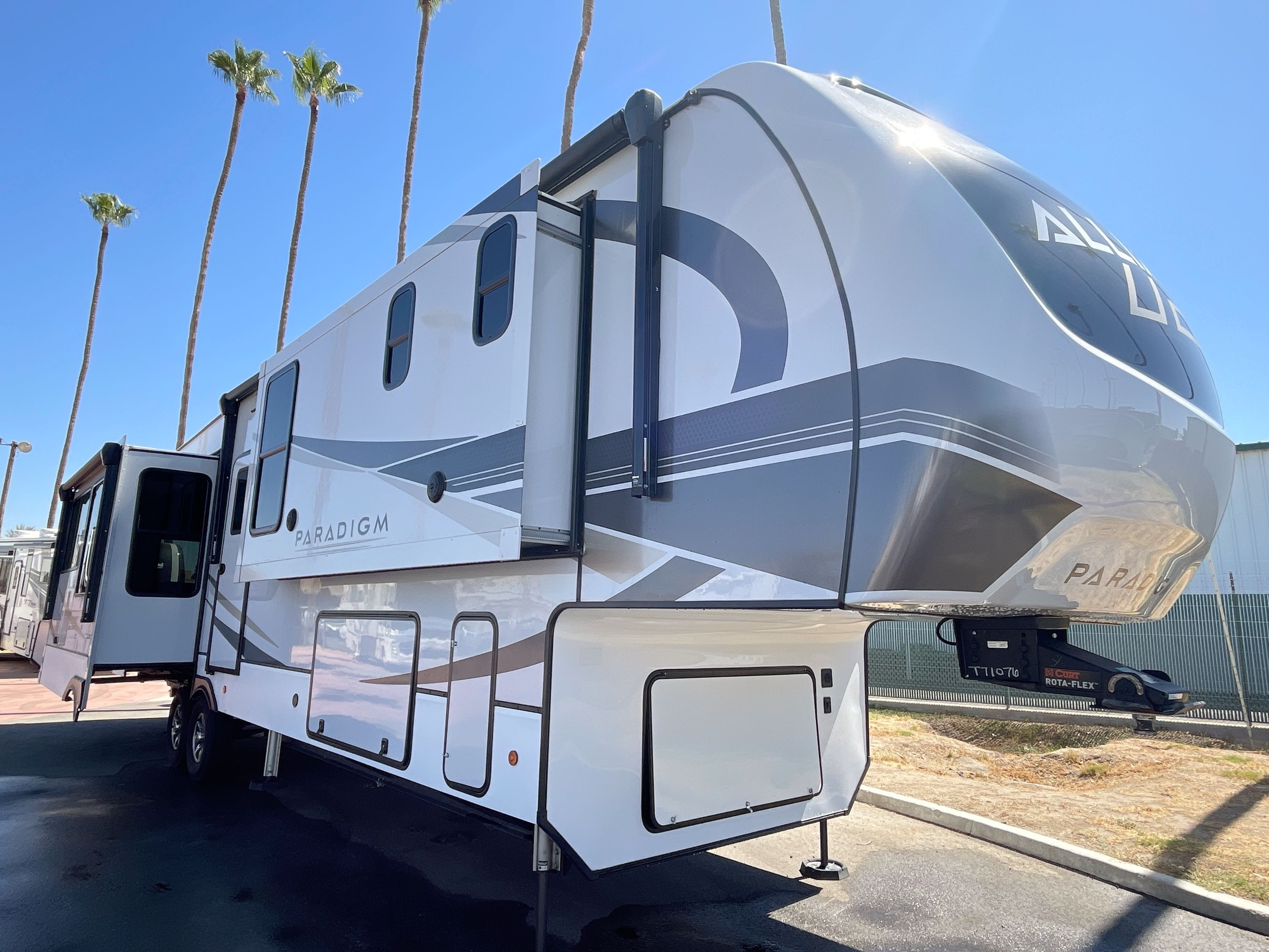 2023 Alliance PARADIGM 370FB in bakersfield CA