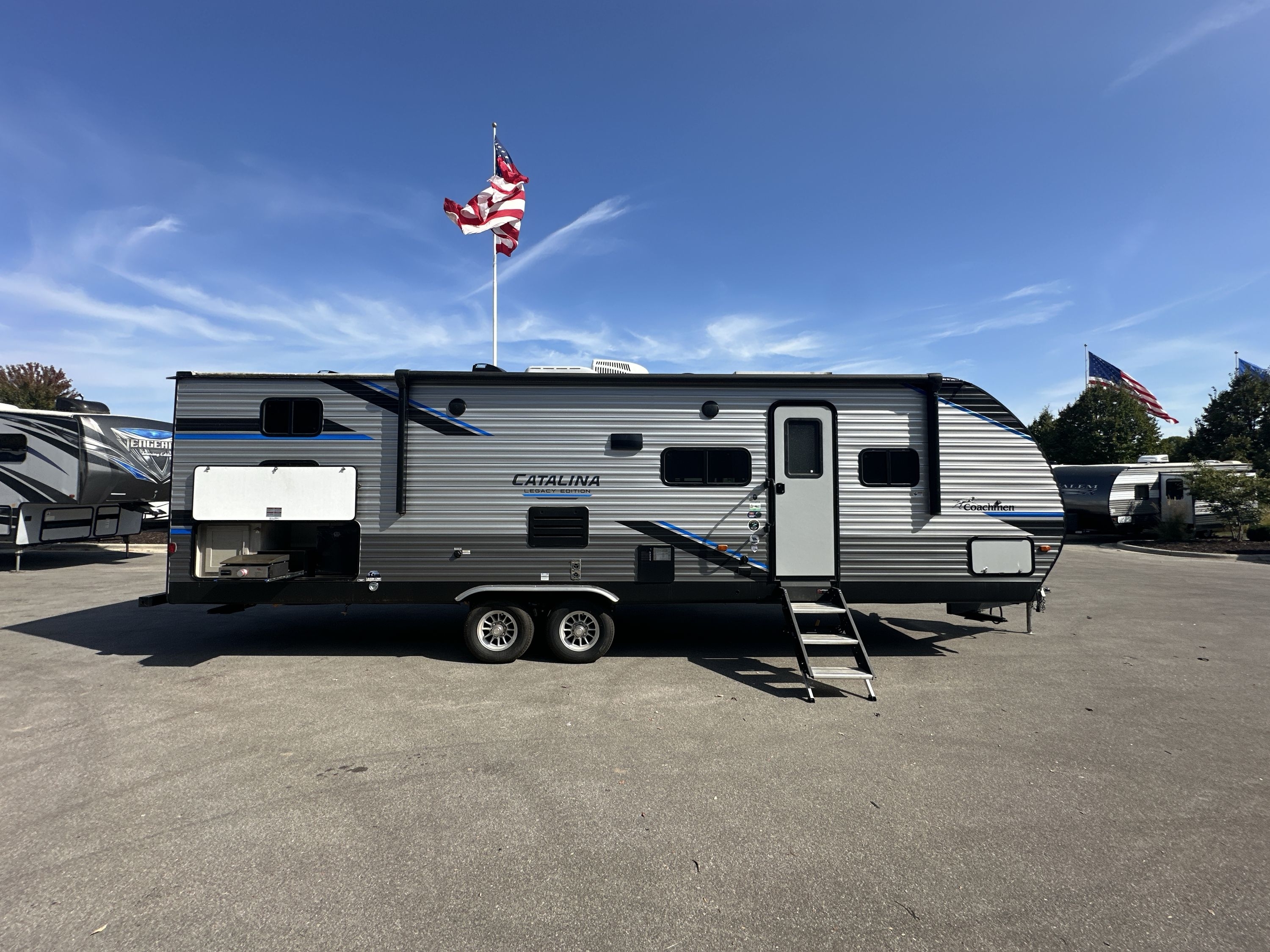 2022 Coachmen CATALINA LEGACY 293QBCK in green bay WI
