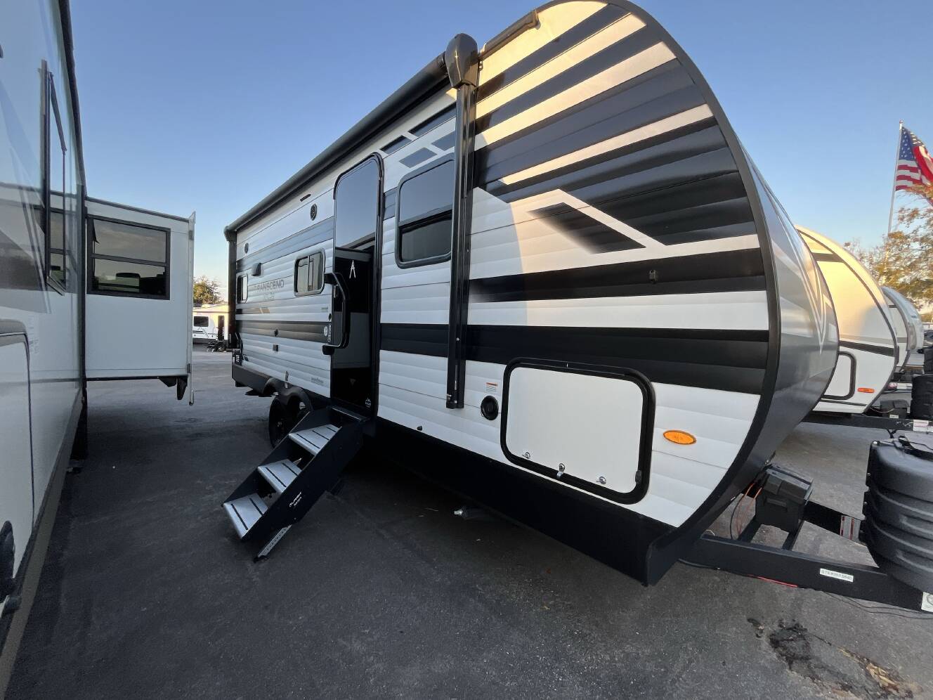 A photo of this 2024 Grand Design TRANSCEND XPLOR 200MK