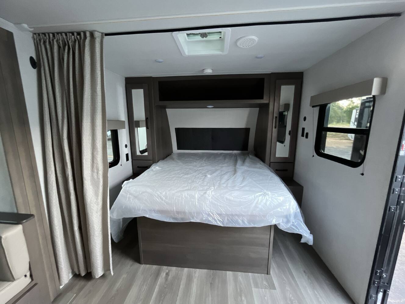 A photo of this 2024 Grand Design TRANSCEND XPLOR 200MK