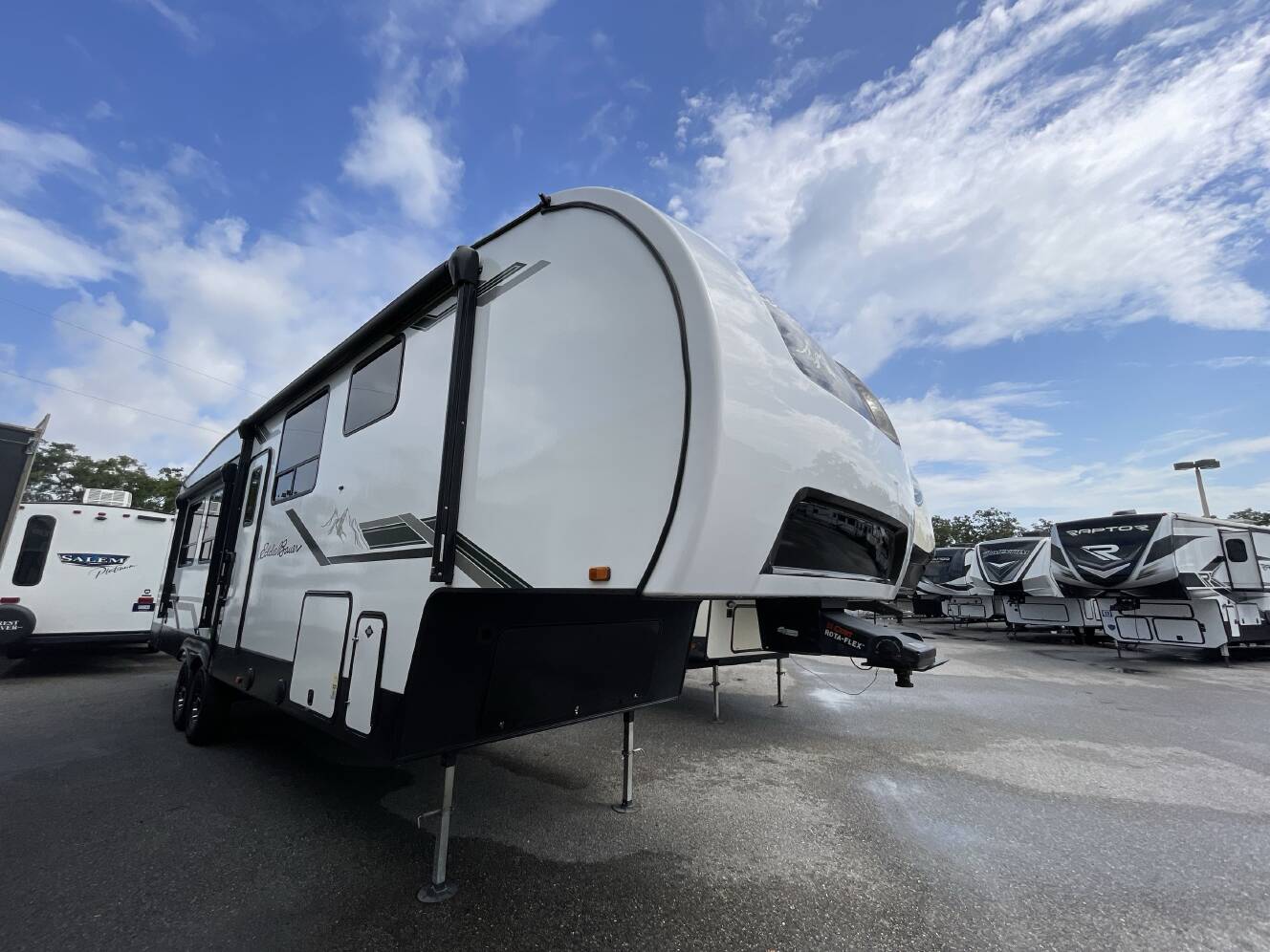 A photo of this 2024 Heartland EDDIE BAUER SIGNATURE 3100RL