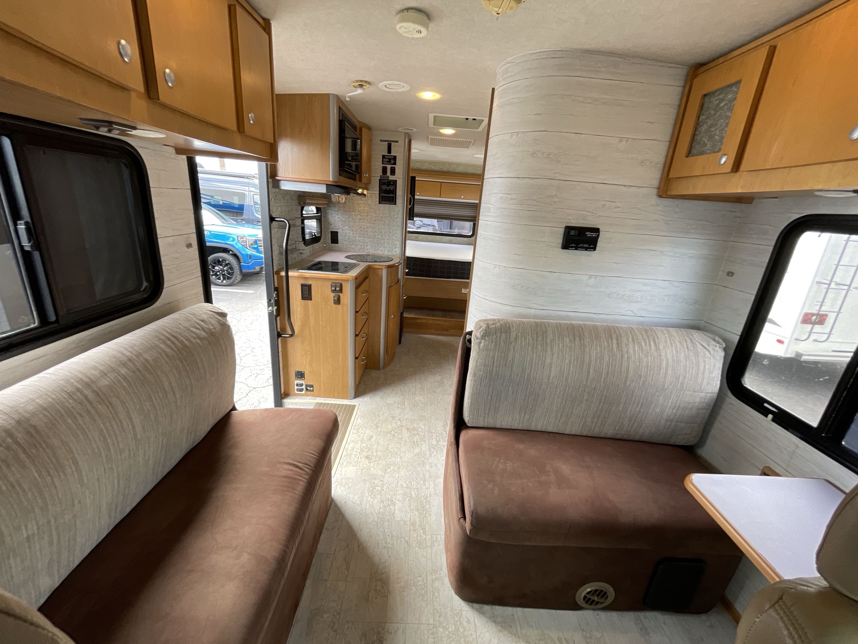 2010 Winnebago VIEW PROFILE 24DL in pinellas park FL