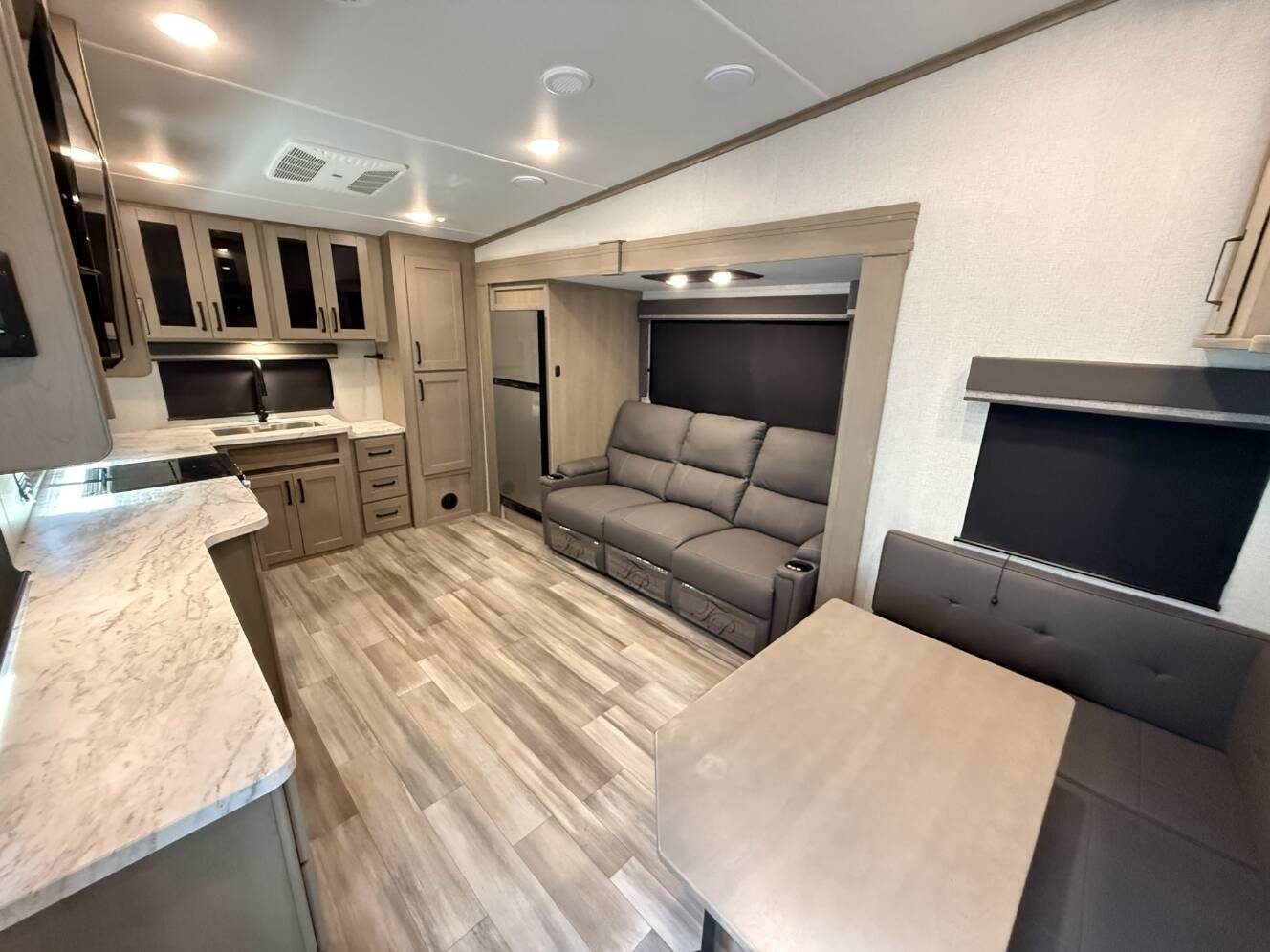 A photo of this 2023 Grand Design REFLECTION 150 SERIES 270BN