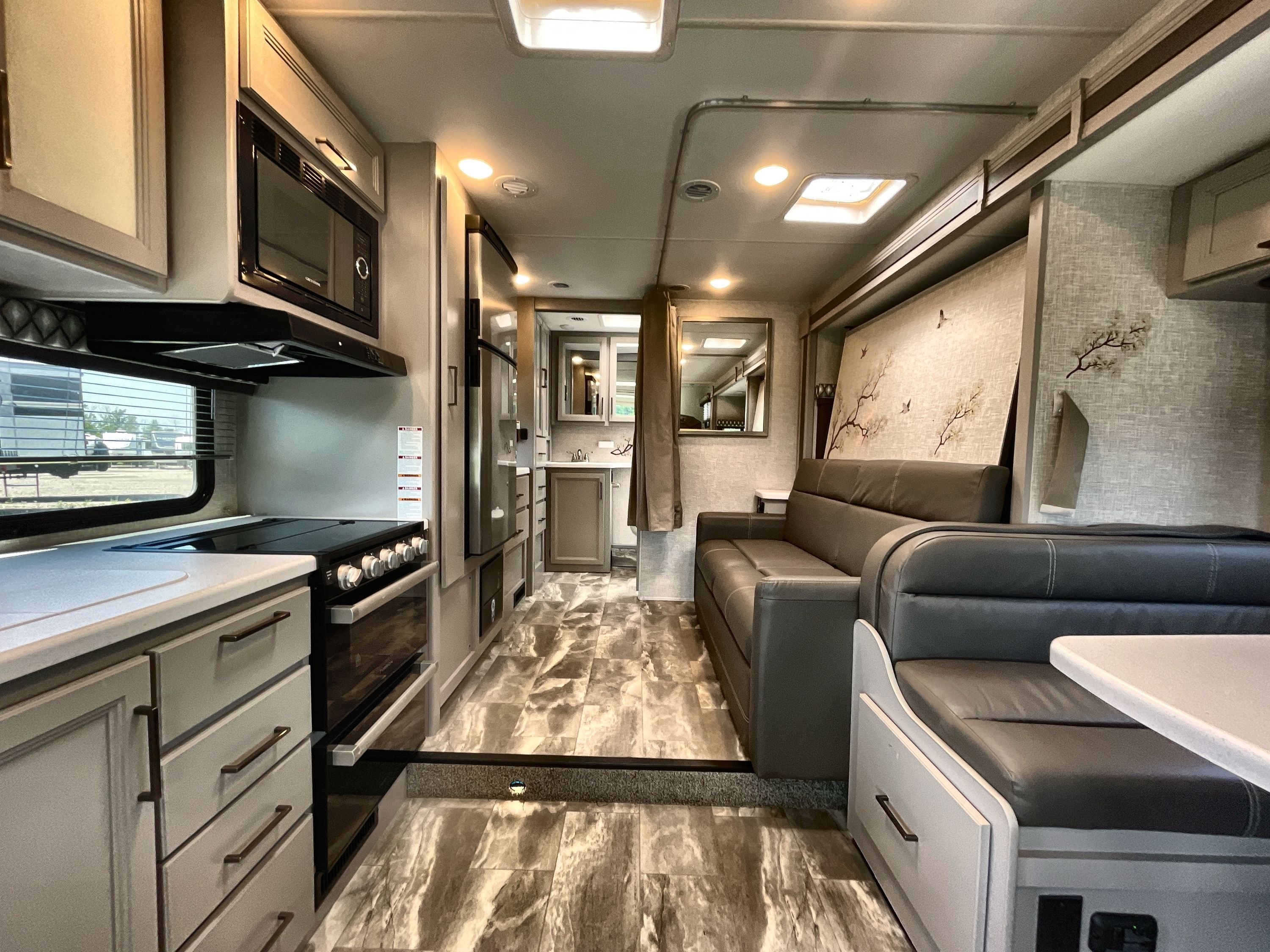 2023 Thor QUANTUM LC25 in hugo MN