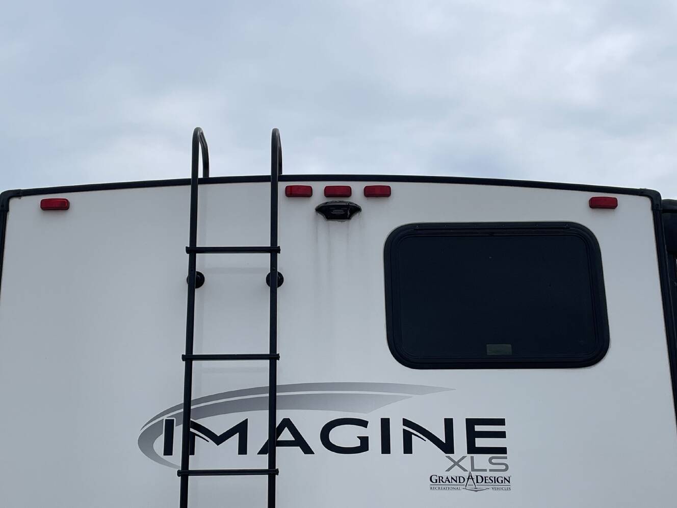 A photo of this 2024 Grand Design IMAGINE XLS 25DBE
