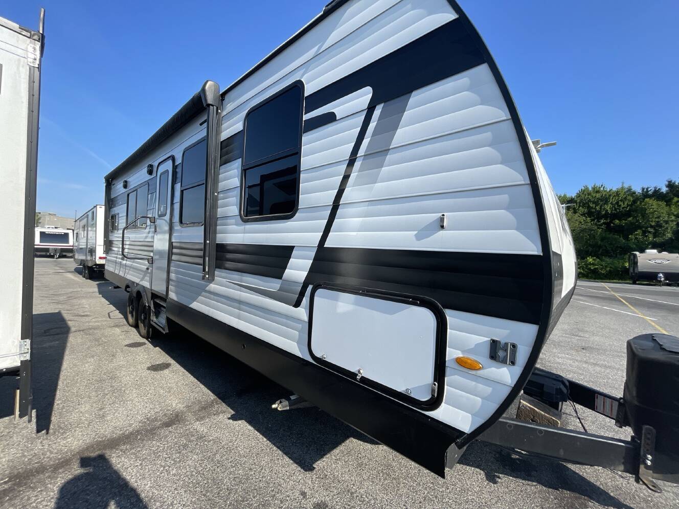 A photo of this 2024 Grand Design MOMENTUM MAV 27MAV