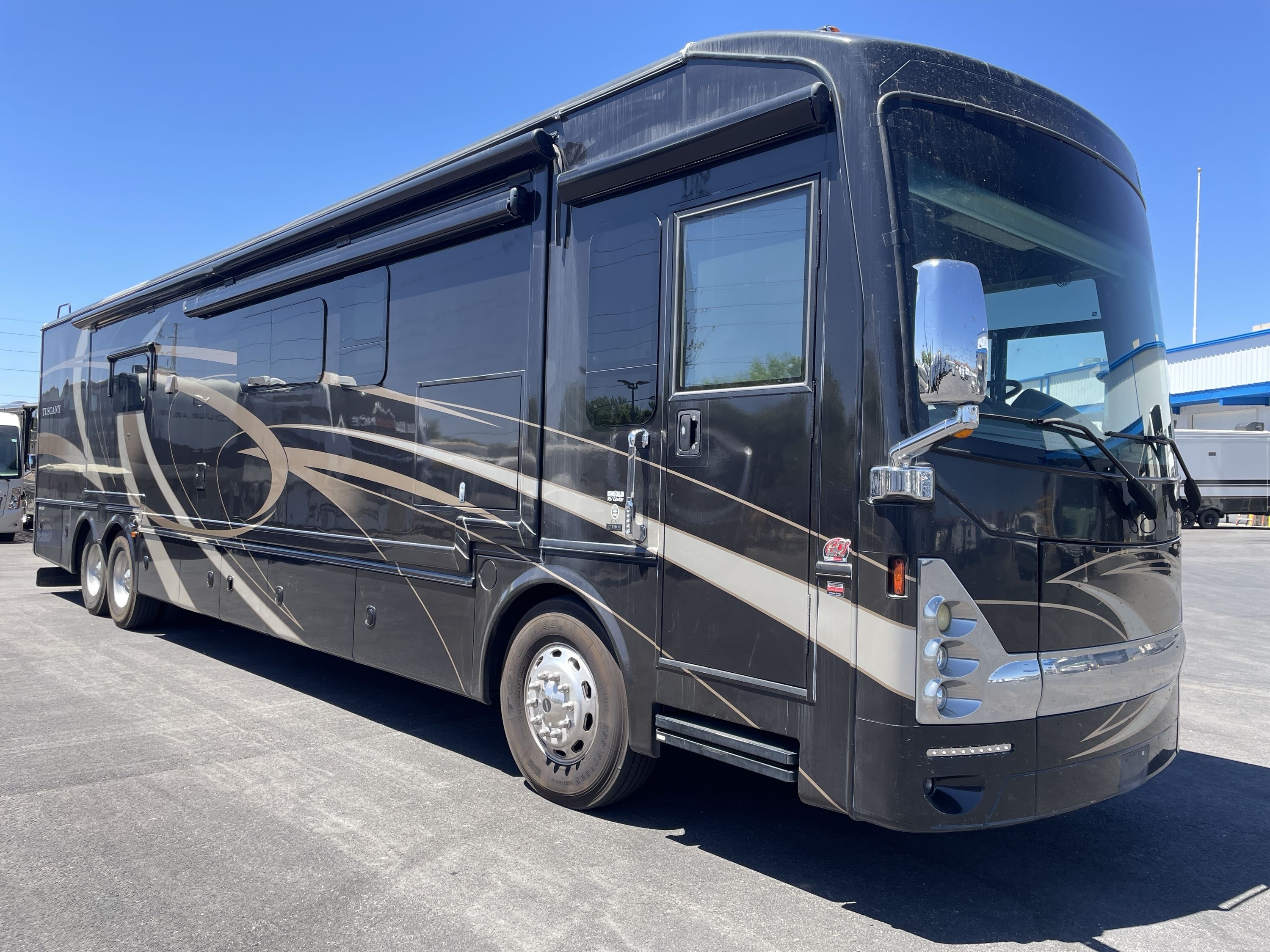 2015 Thor TUSCANY 45AT RV