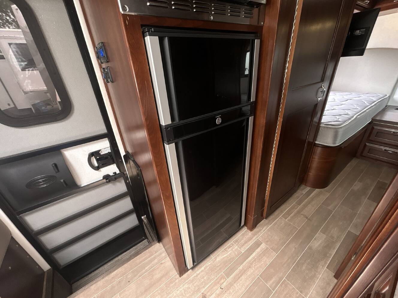 A photo of this 2020 Regency ULTRA BROUGHAM 25TB