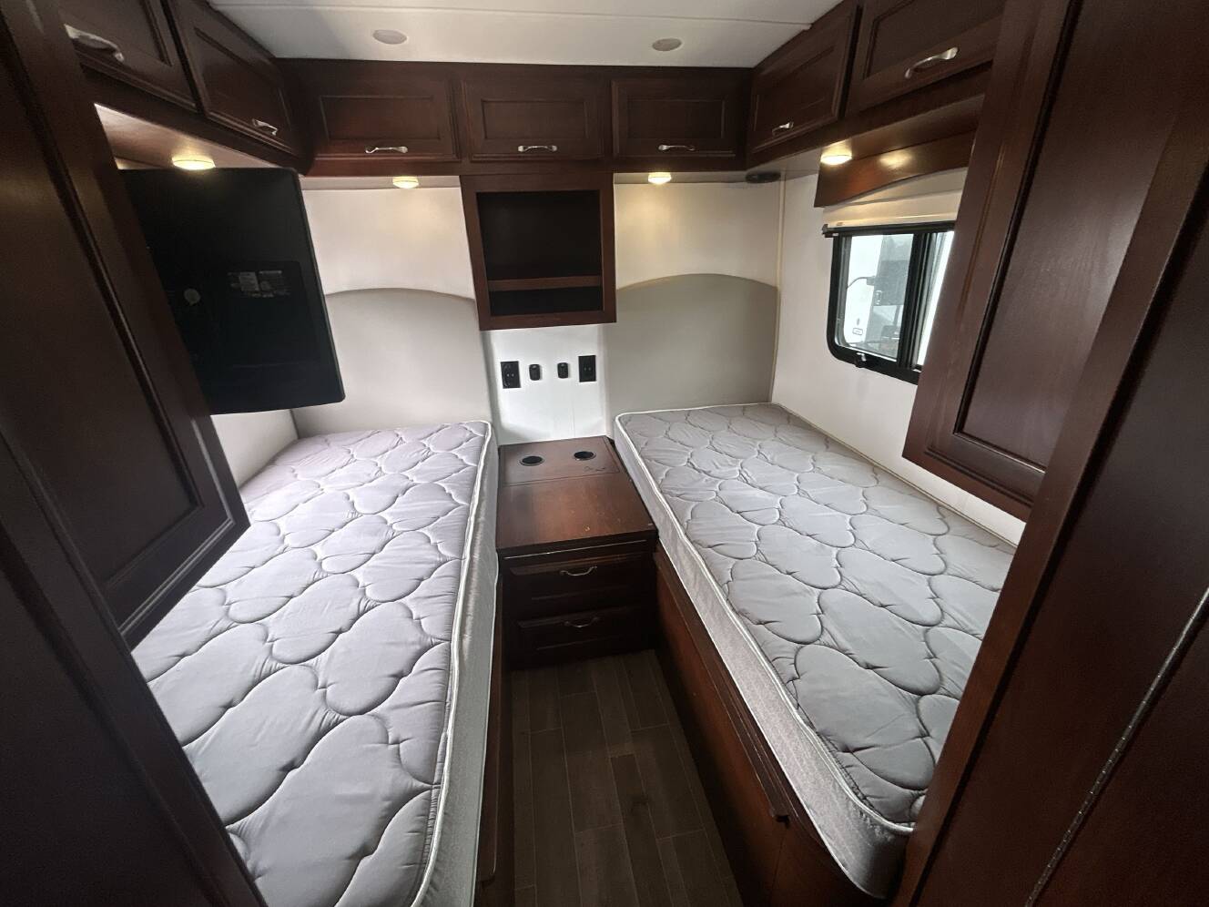 A photo of this 2020 Regency ULTRA BROUGHAM 25TB