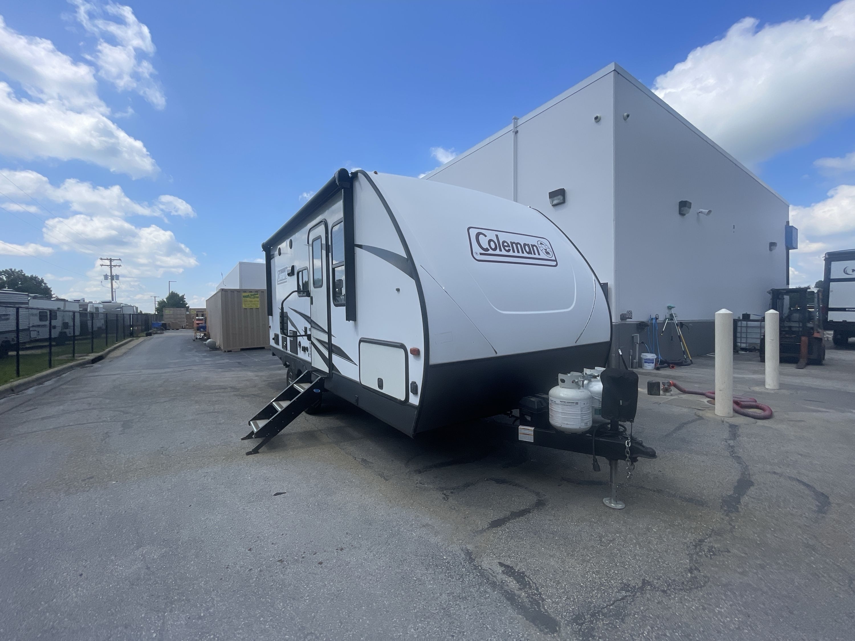 2021 Coleman COLEMAN LIGHT 1805RB RV