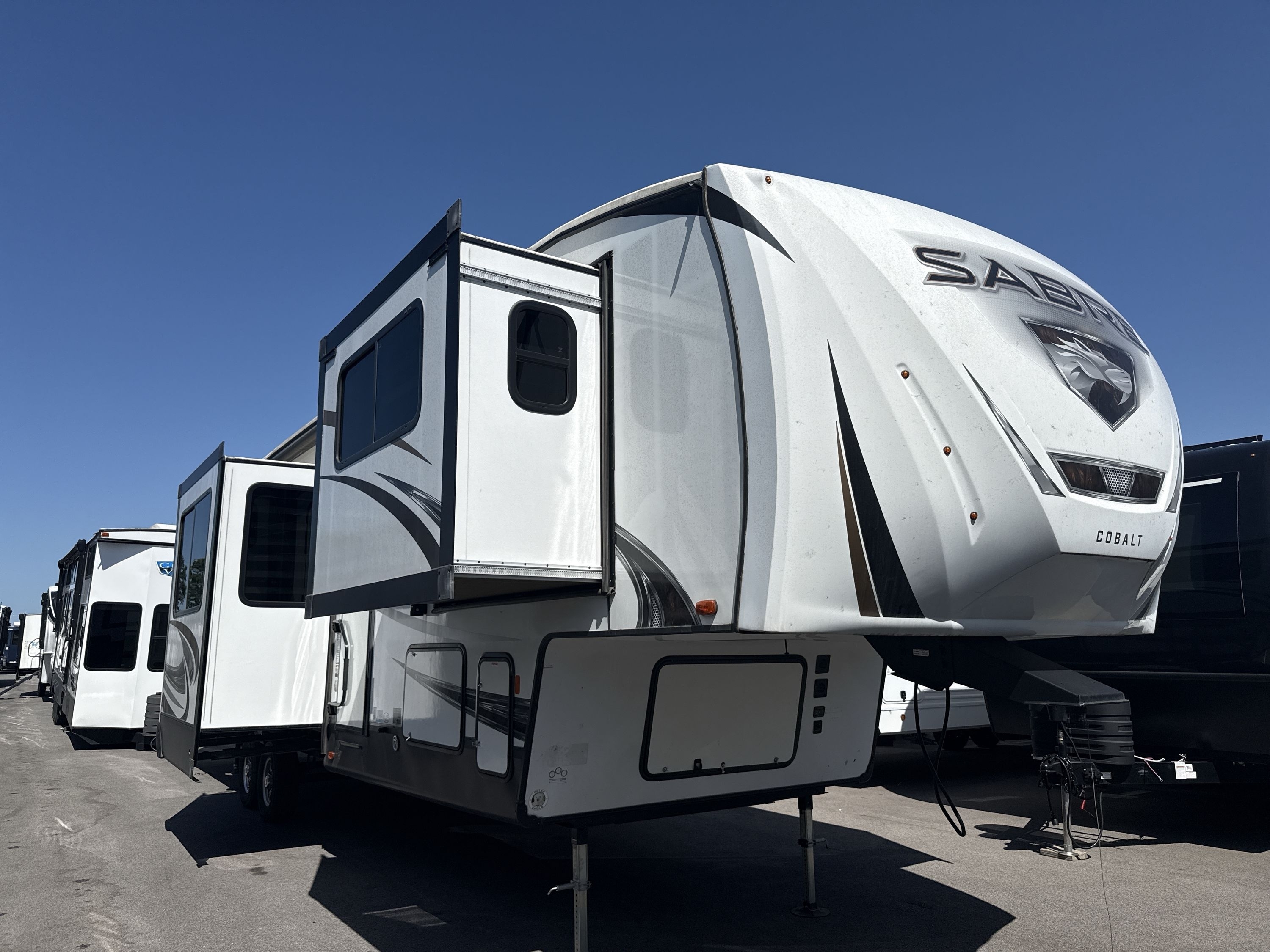 2022 Forest River SABRE 37FLH in kodak TN