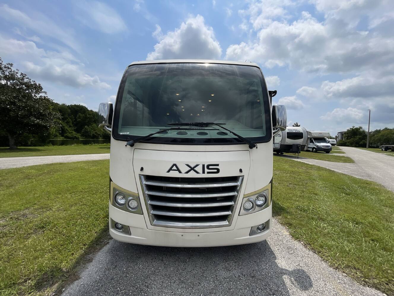 A photo of this 2023 Thor AXIS 24.3