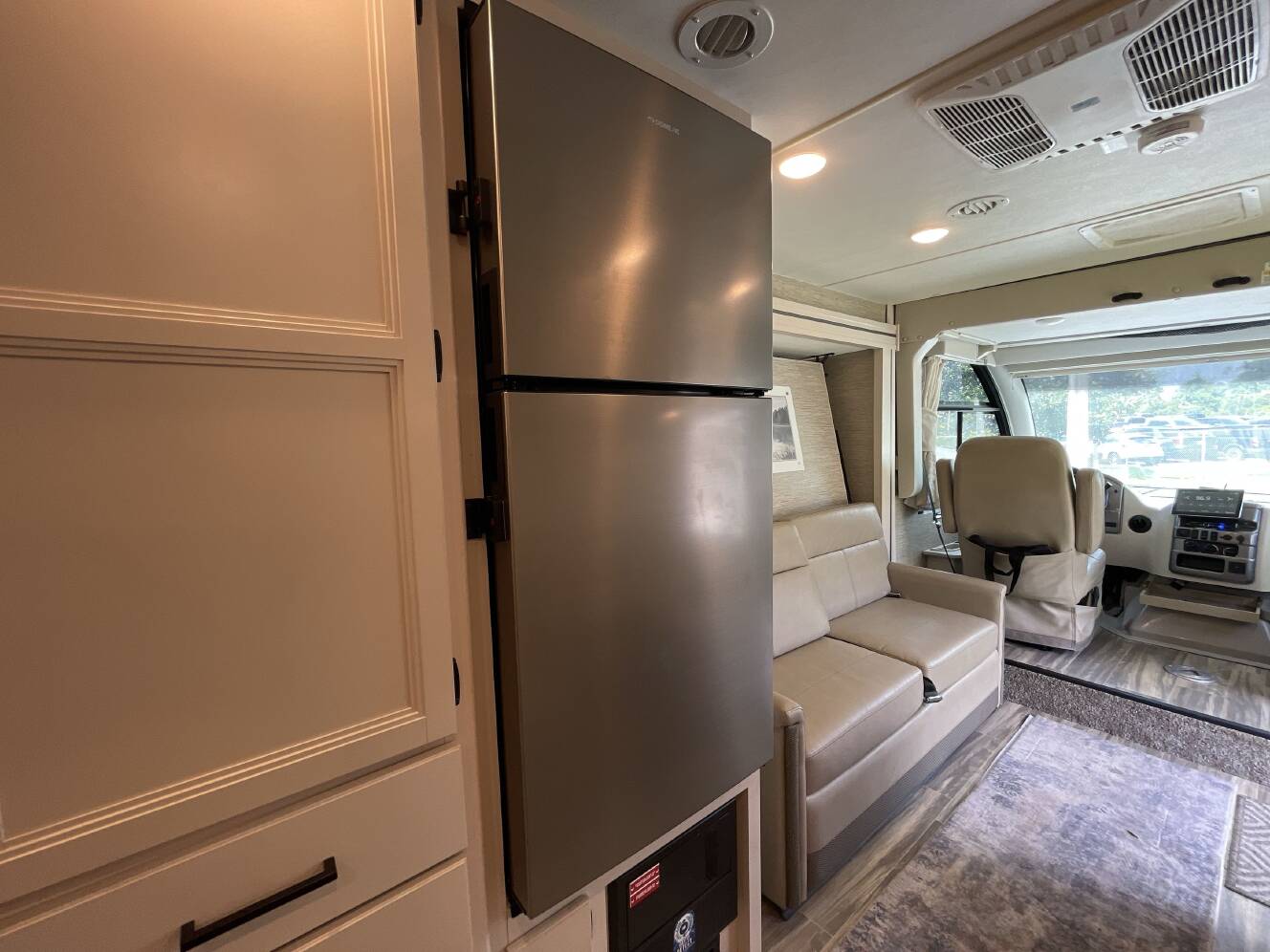 A photo of this 2023 Thor AXIS 24.3