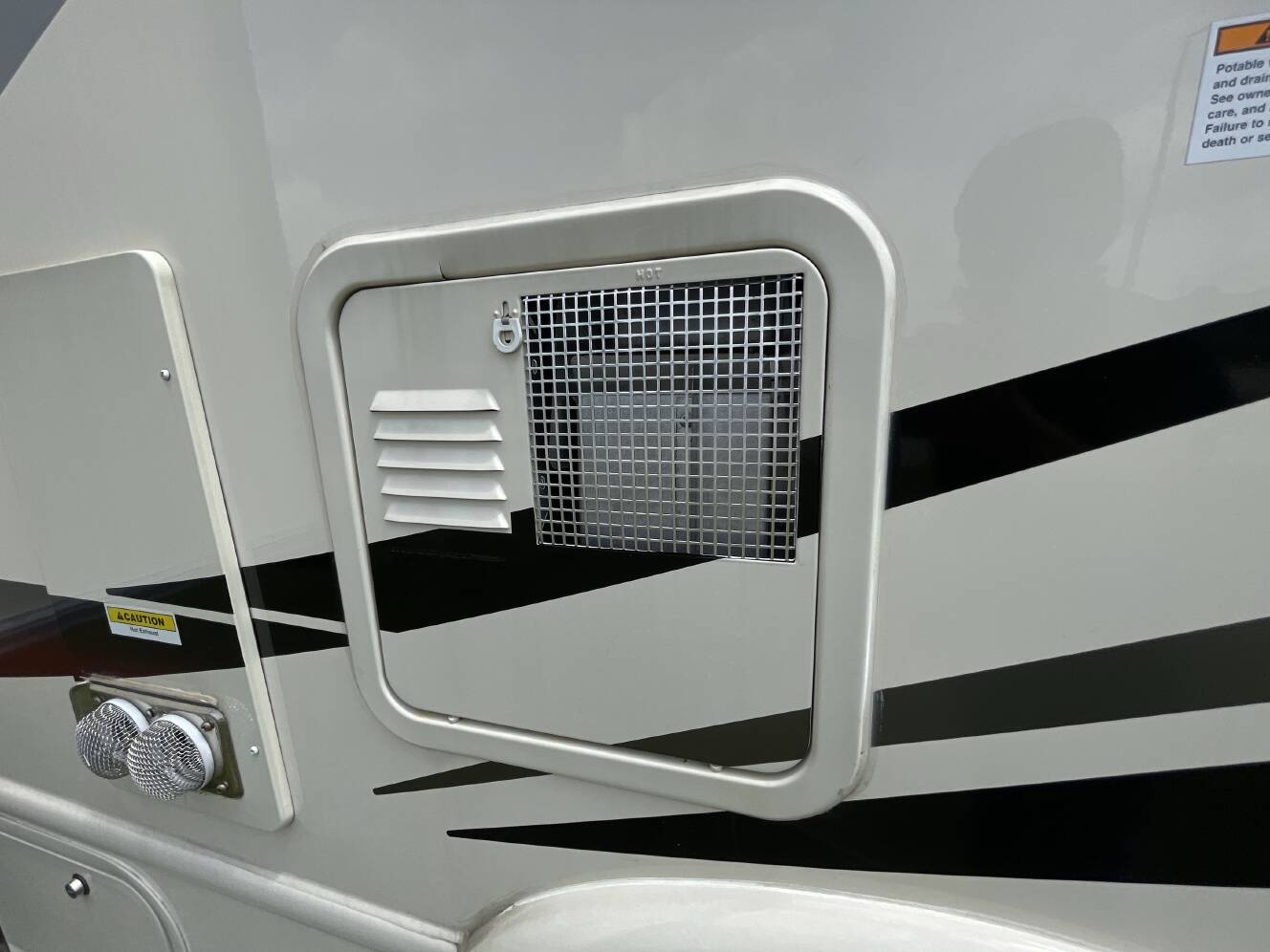 A photo of this 2023 Thor AXIS 24.3