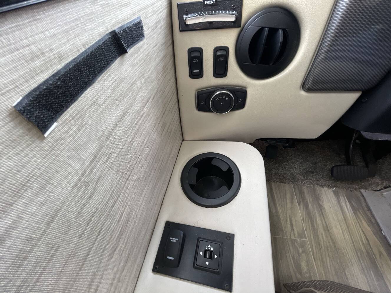 A photo of this 2023 Thor AXIS 24.3