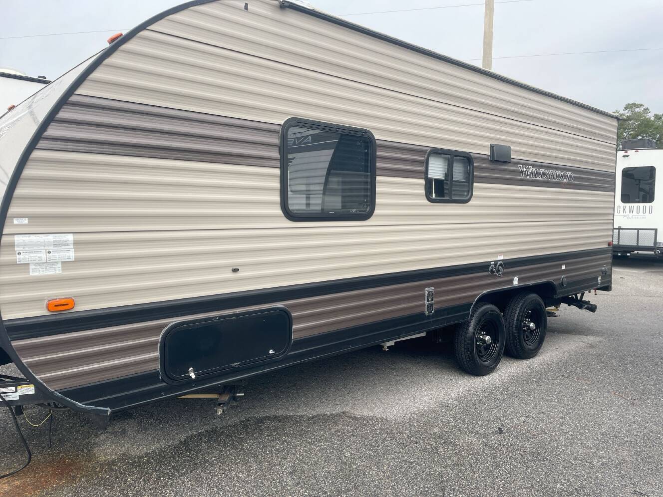 A photo of this 2020 Forest River WILDWOOD X-LITE 19DBXL