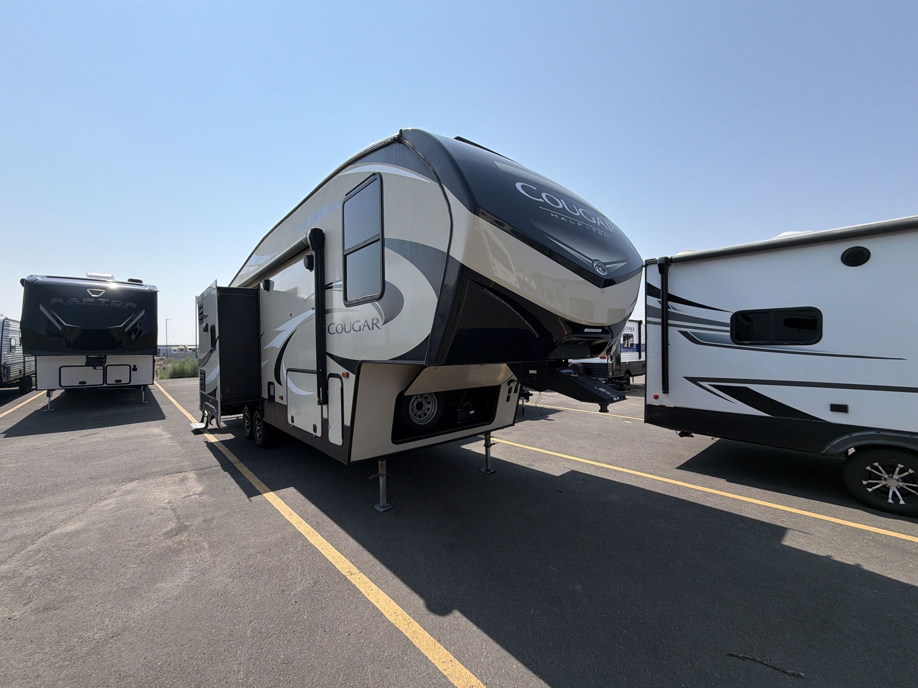 2019 Keystone COUGAR 27RLS in cheyenne WY