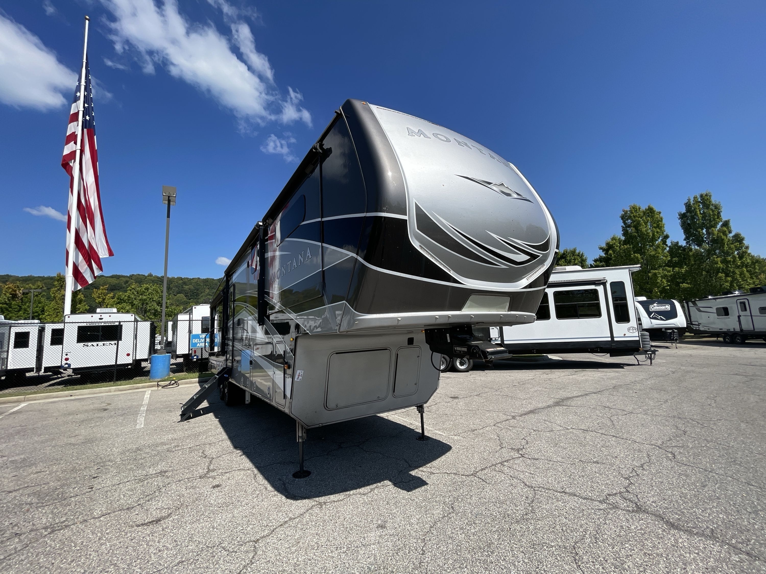 2020 Keystone MONTANA 3781RL in roanoke VA