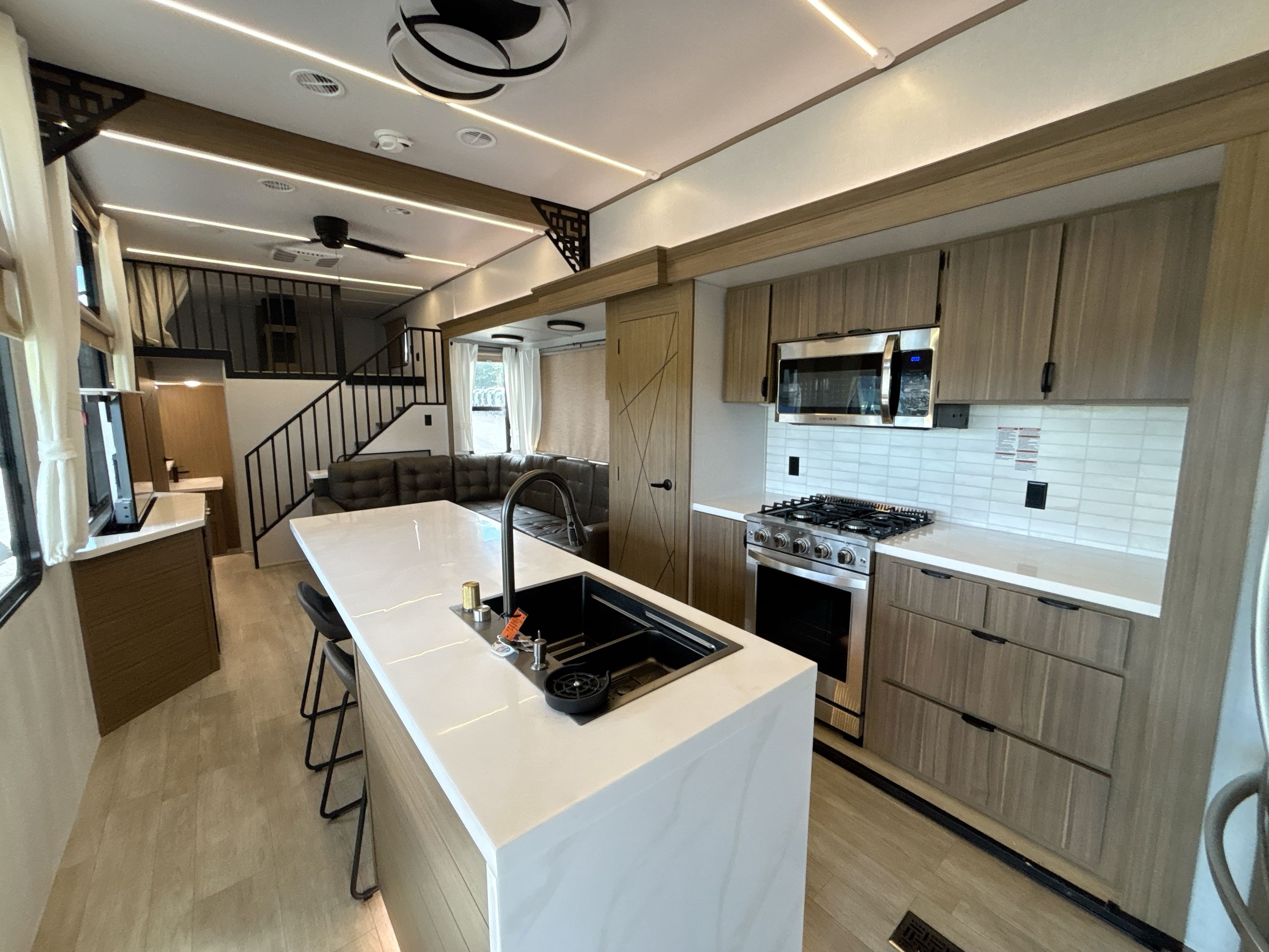 2025 Forest River SALEM VILLA GRAND 42VIEW in fort myers FL
