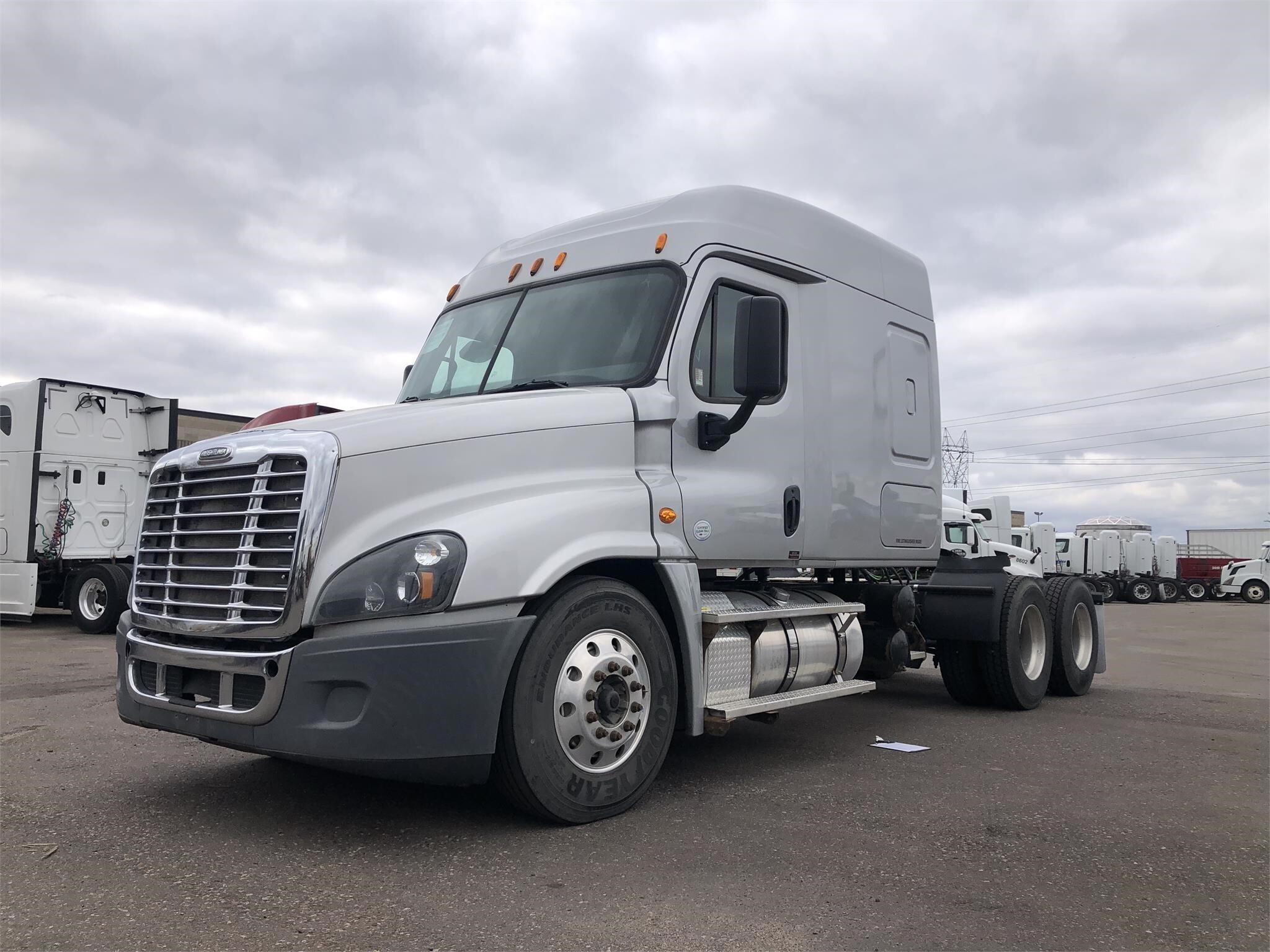 2015 FREIGHTLINER CASCADIA 125 in Saint Paul, MN