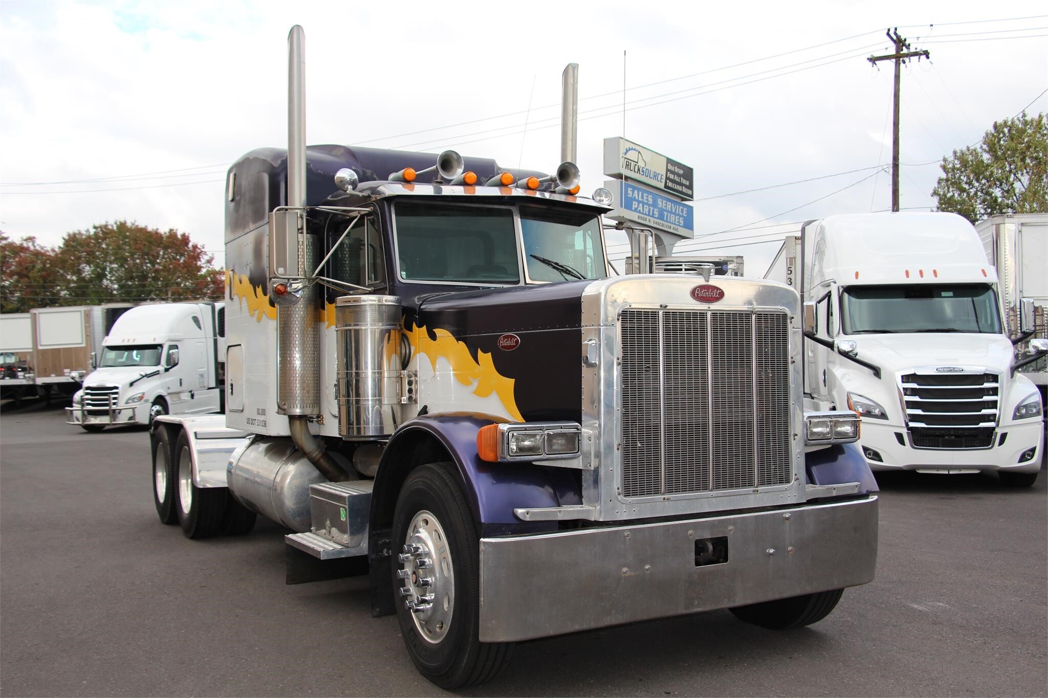 1989 PETERBILT 379 in Portland, OR
