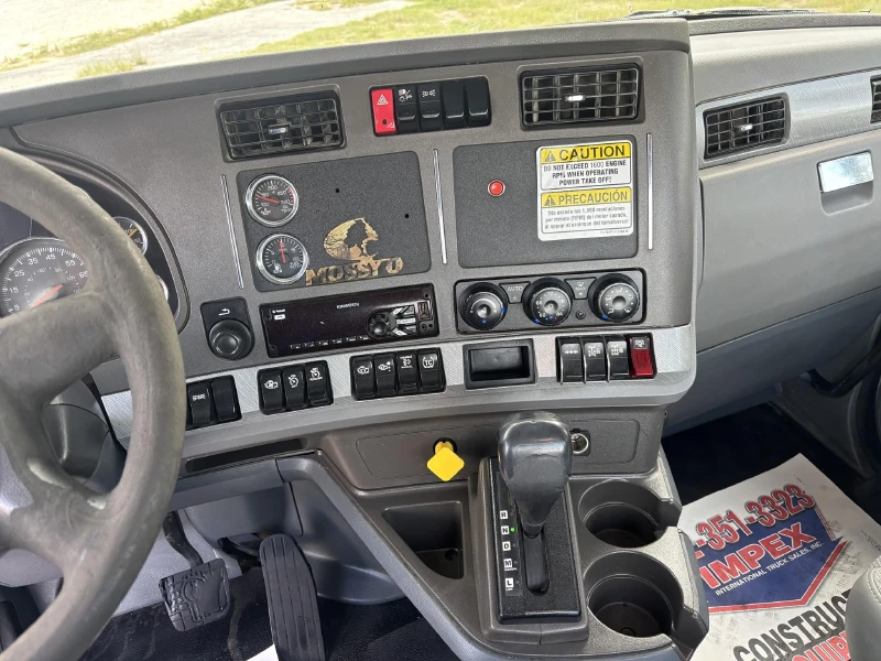 2015 KENWORTH T880