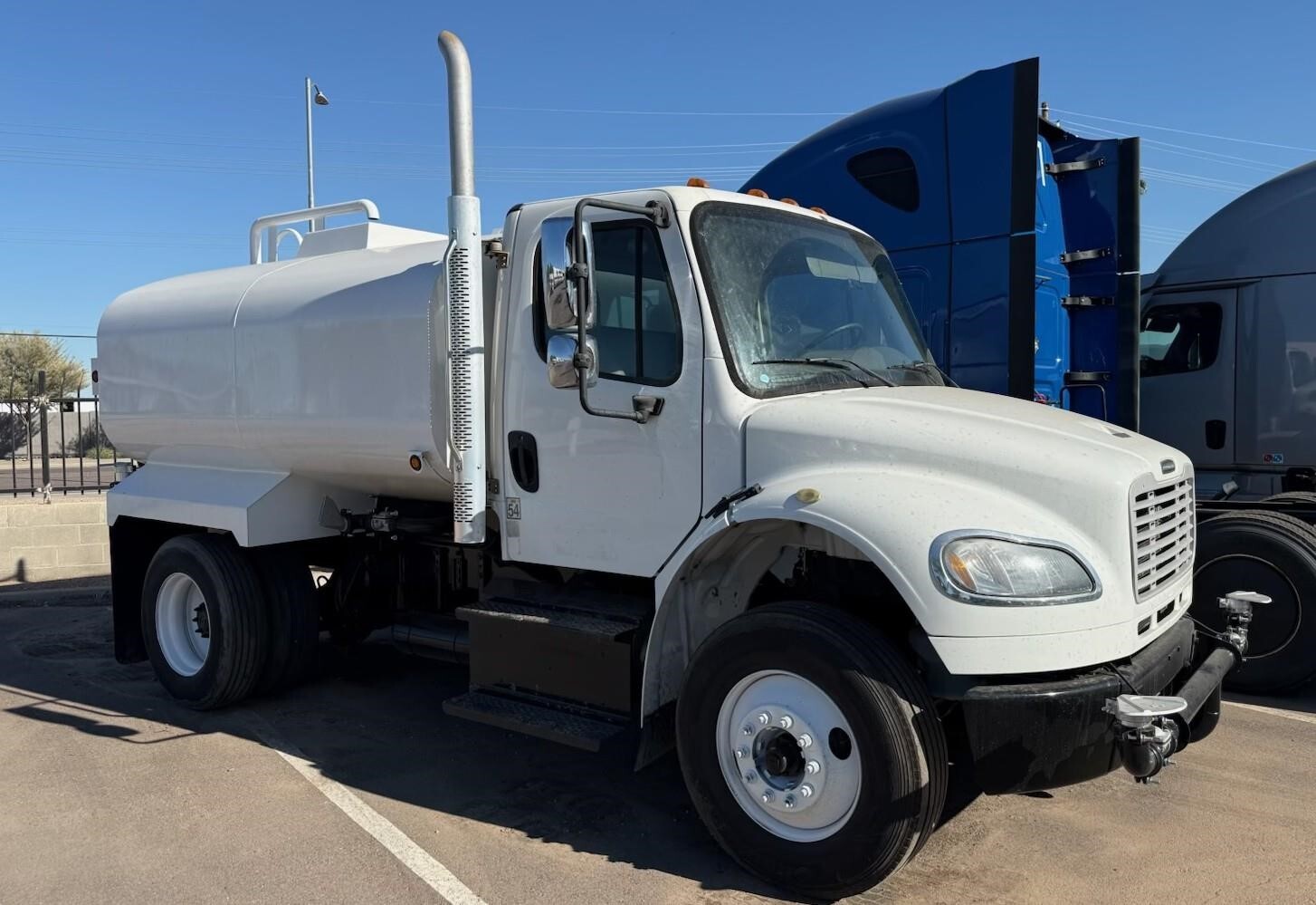 2016 FREIGHTLINER BUSINESS CLASS M2 106 in North Las Vegas, NV