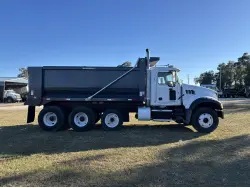 2013 MACK GRANITE GU713
